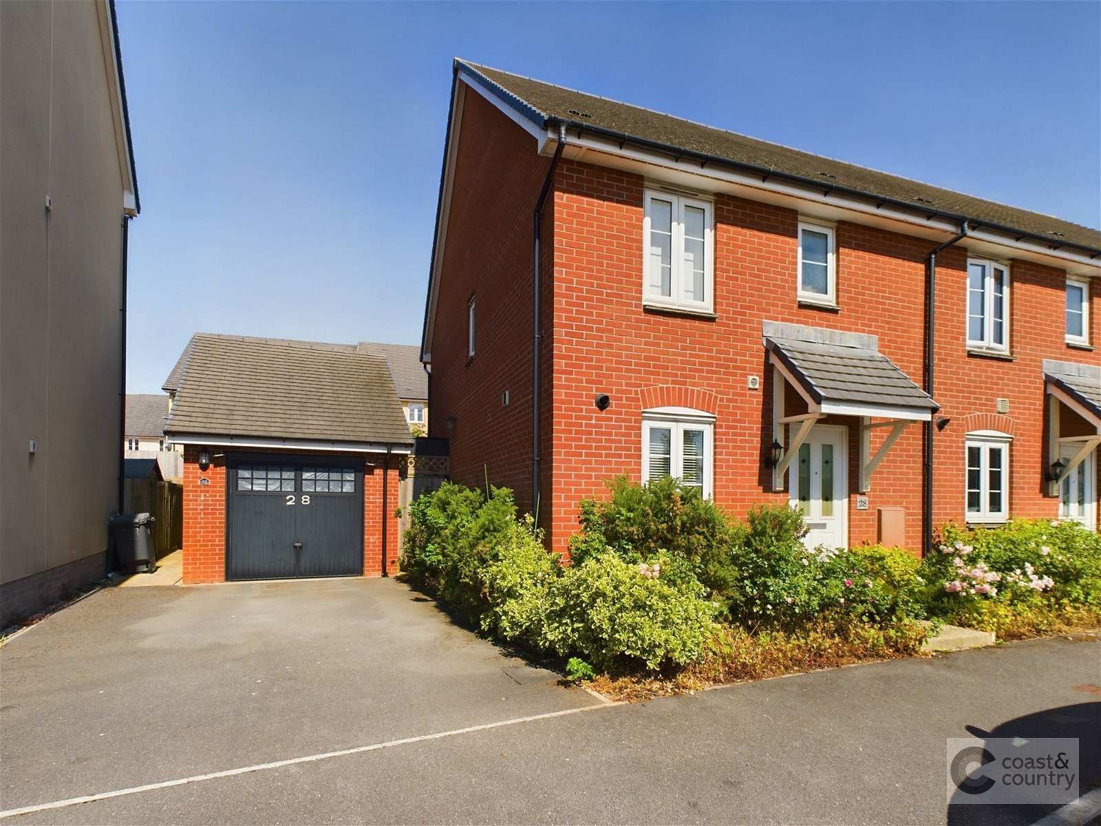 3 bed end of terrace house for sale in Hockmore Drive, Newton Abbot  - Property Image 1