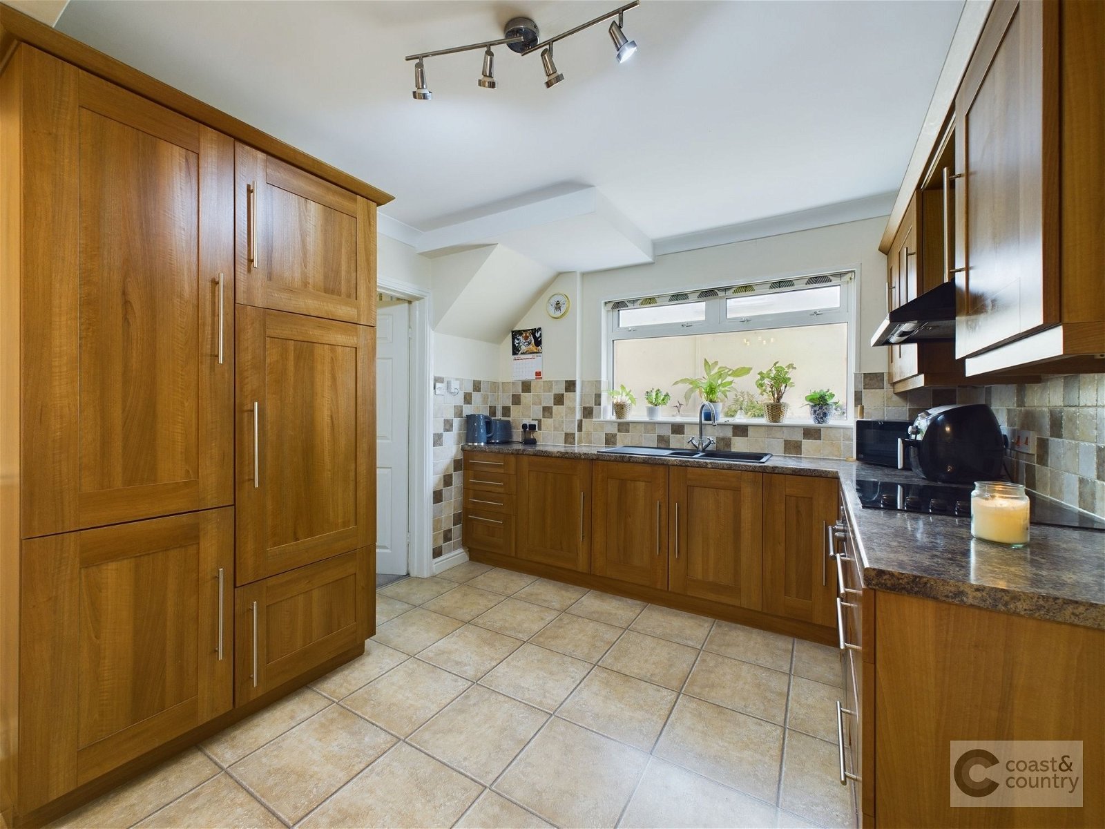 3 bed semi-detached house for sale in Cockhaven Close, Teignmouth  - Property Image 5