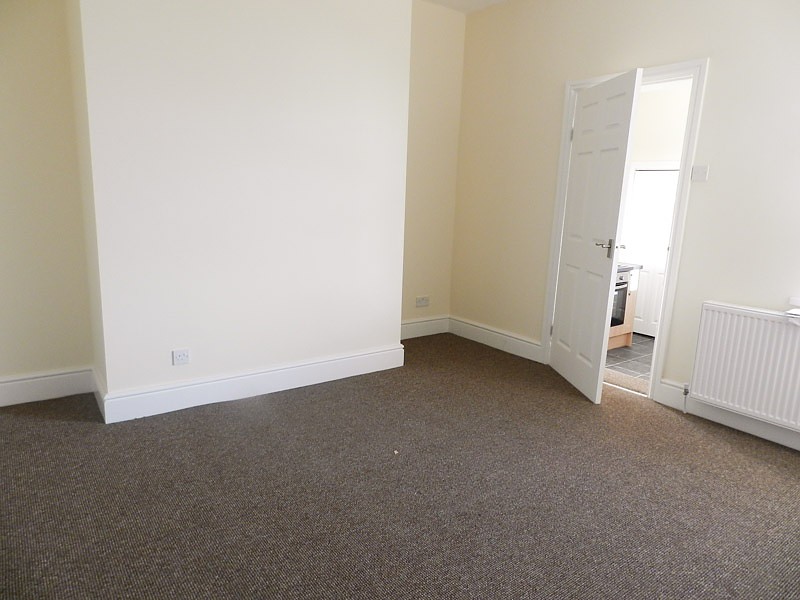3 bed flat to rent in Victoria Road East, Hebburn  - Property Image 2