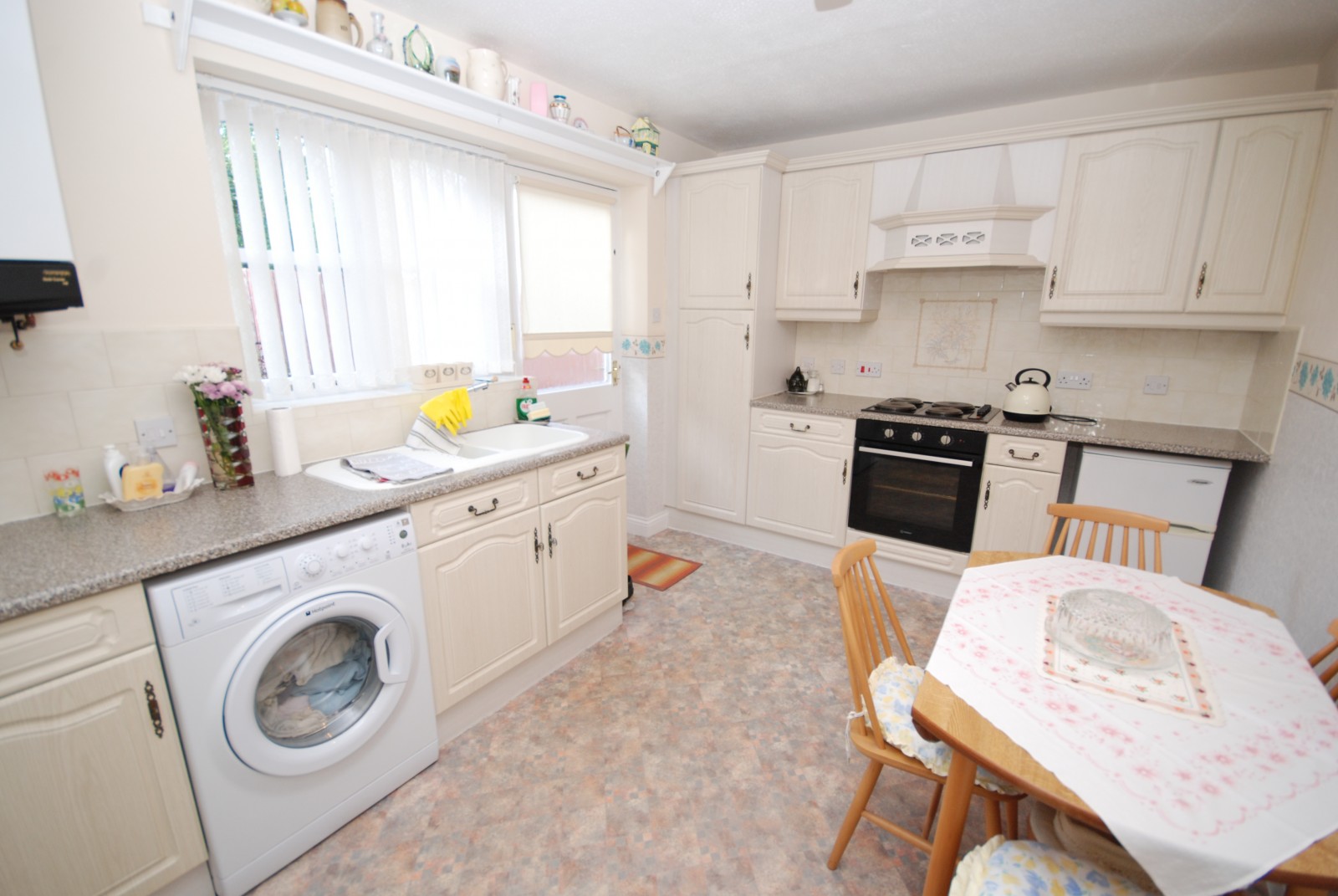 2 bed semi-detached house for sale in Glanville Close, Festival Park  - Property Image 3
