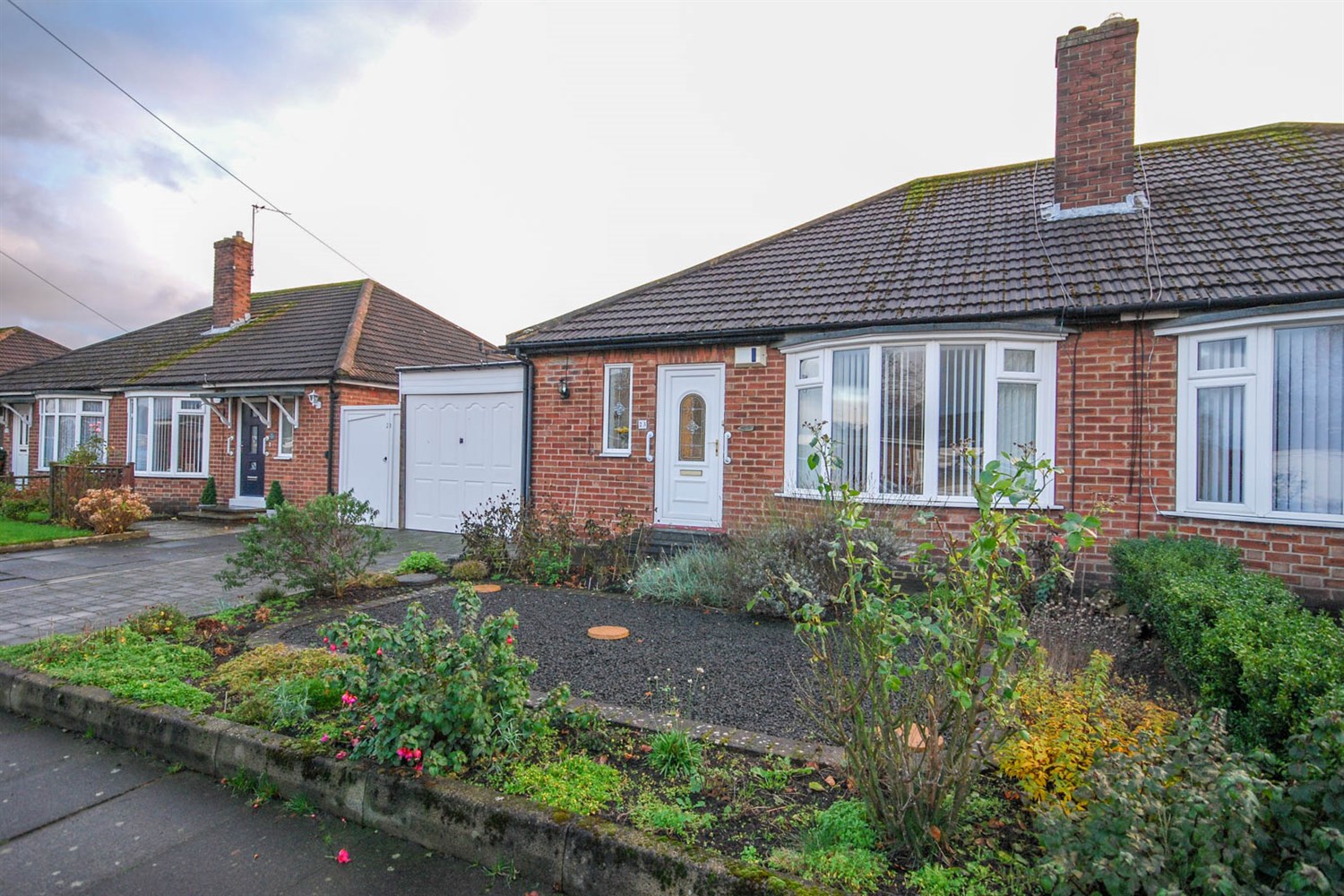 2 bed semi-detached bungalow for sale in Ashwood Grove, Newcastle Upon Tyne - Property Image 1