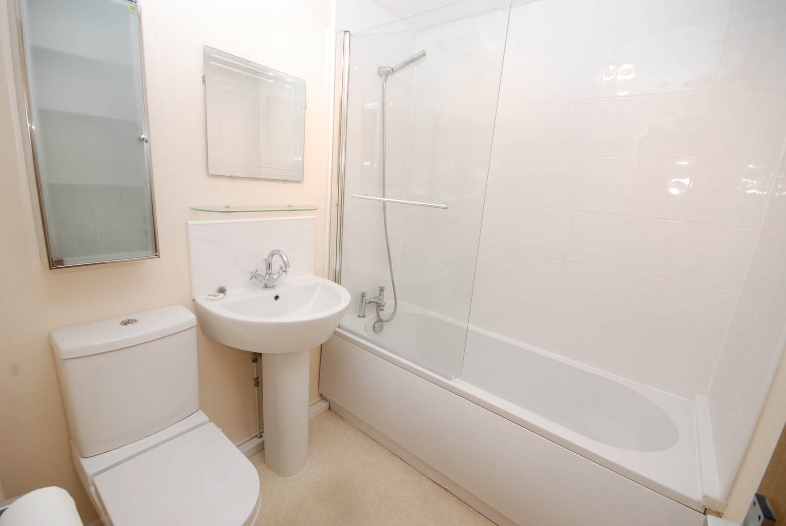 2 bed apartment for sale in Cartington Court, Newcastle Upon Tyne  - Property Image 7
