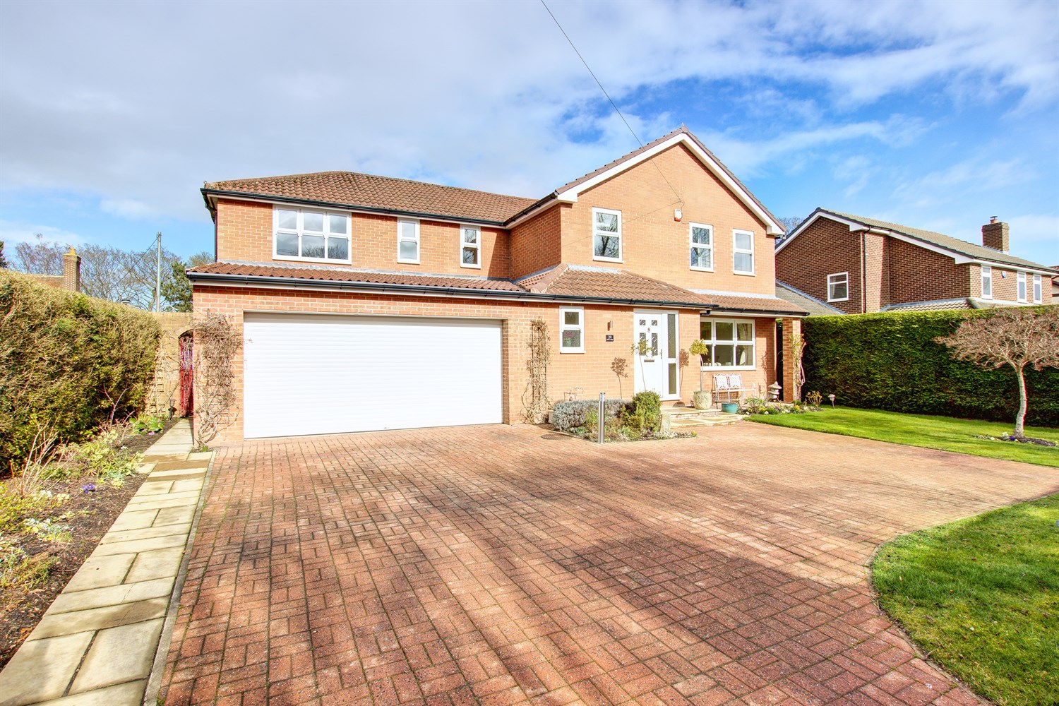 5 bed detached house for sale in Millfield Road, Whickham  - Property Image 1
