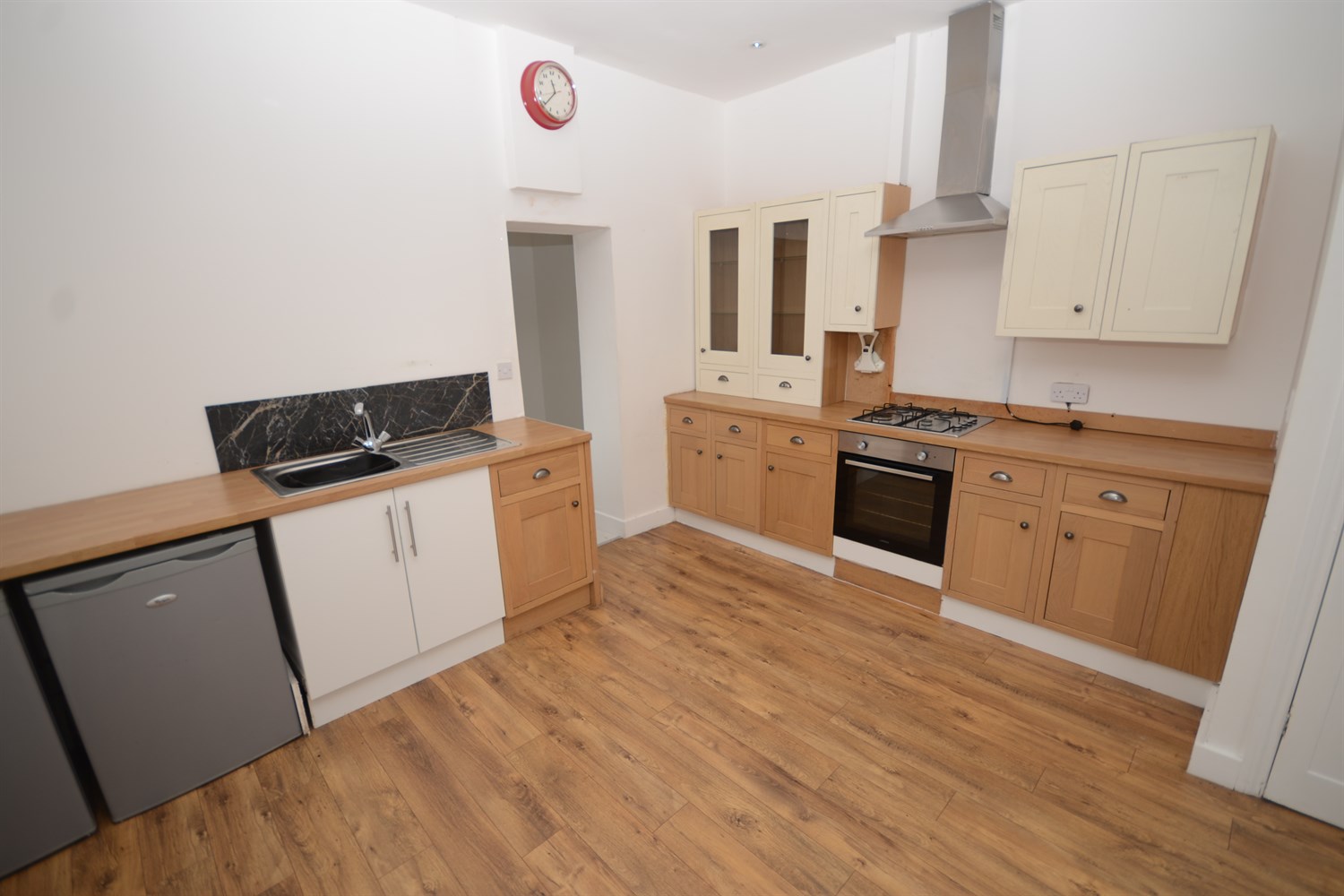 2 bed end of terrace house for sale in Roman Road, South Shields  - Property Image 7