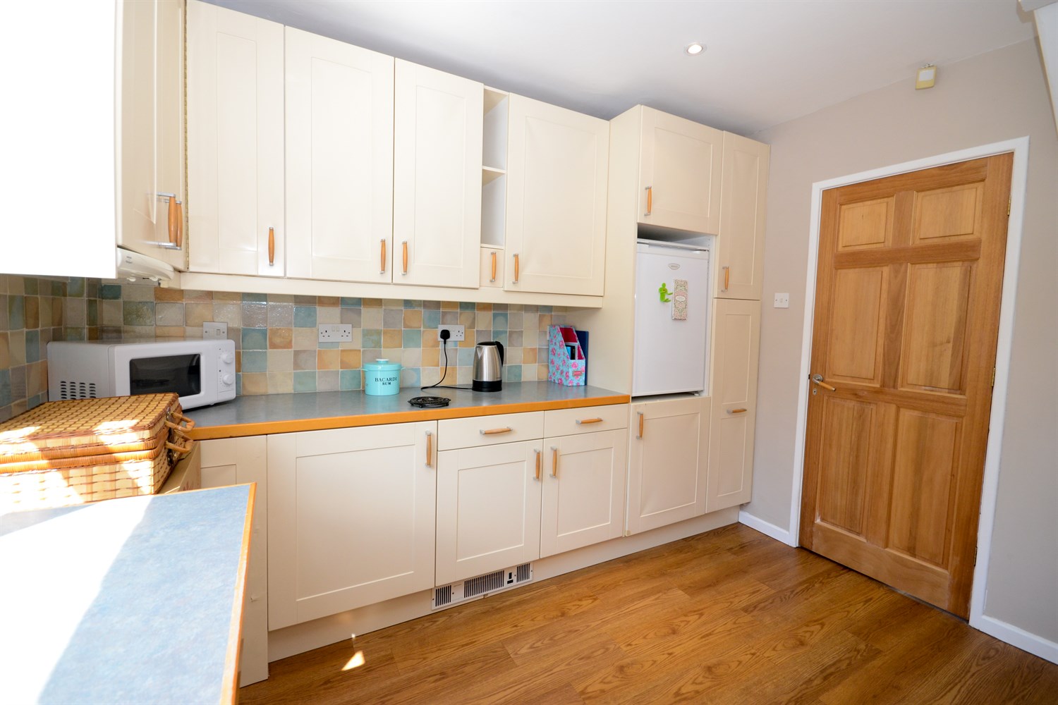 3 bed semi-detached house for sale in Farne Avenue, Red House Farm  - Property Image 4