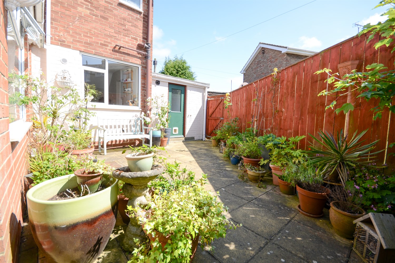 3 bed semi-detached house for sale in Farne Avenue, Red House Farm  - Property Image 14
