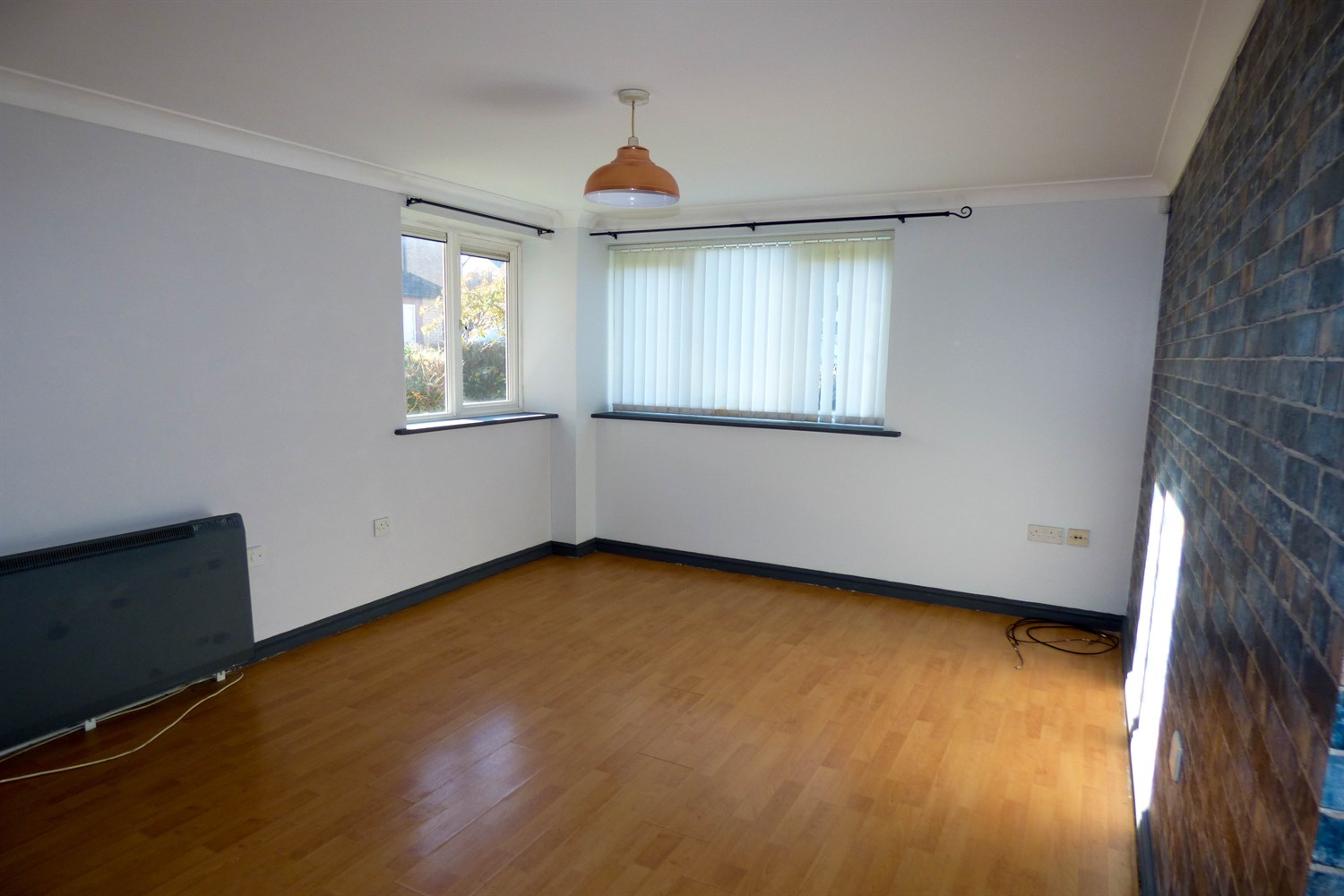 2 bed apartment for sale in Windsor Court, Felling  - Property Image 3