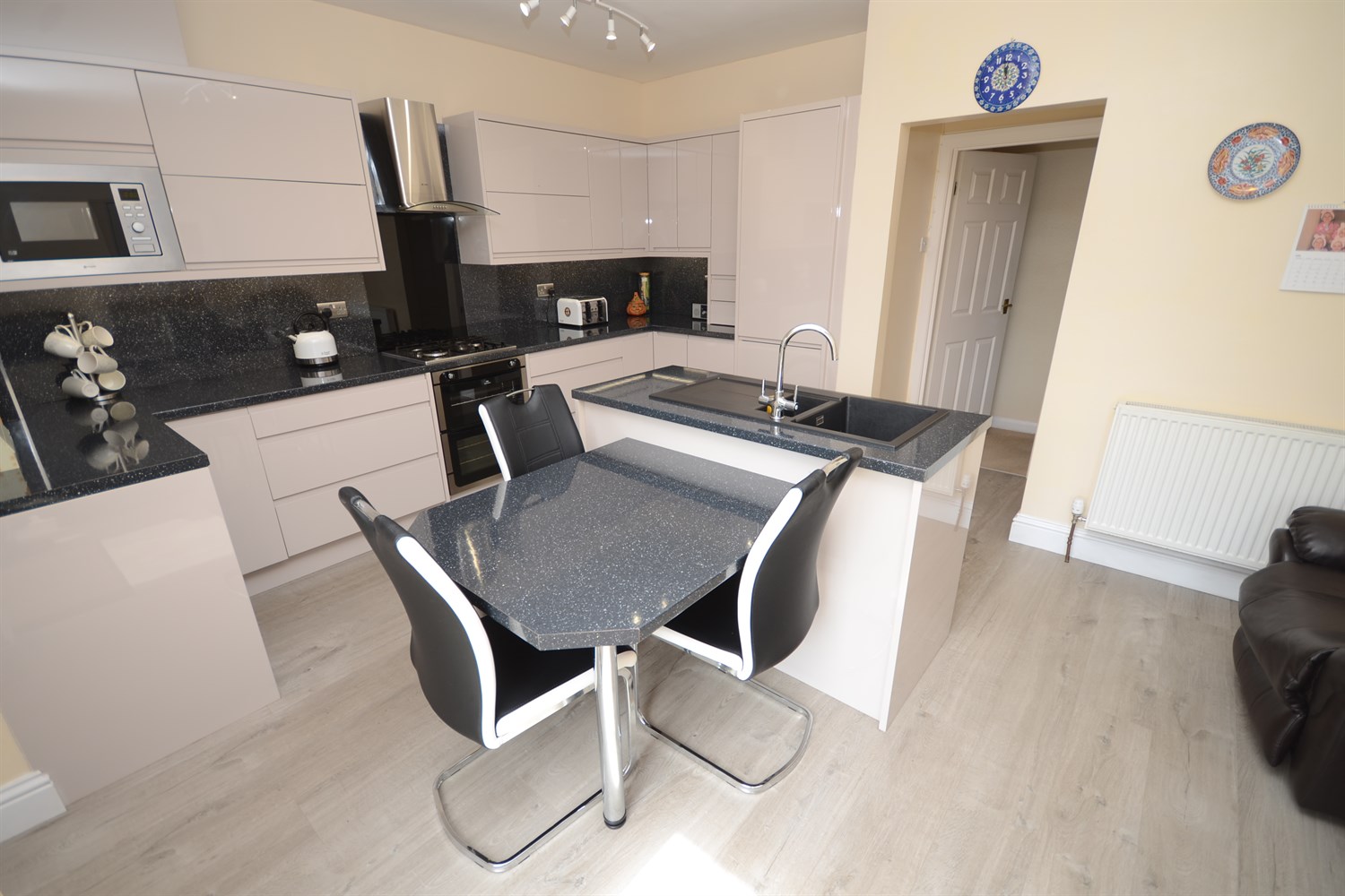 4 bed end of terrace house for sale in Beach Road, South Shields  - Property Image 1