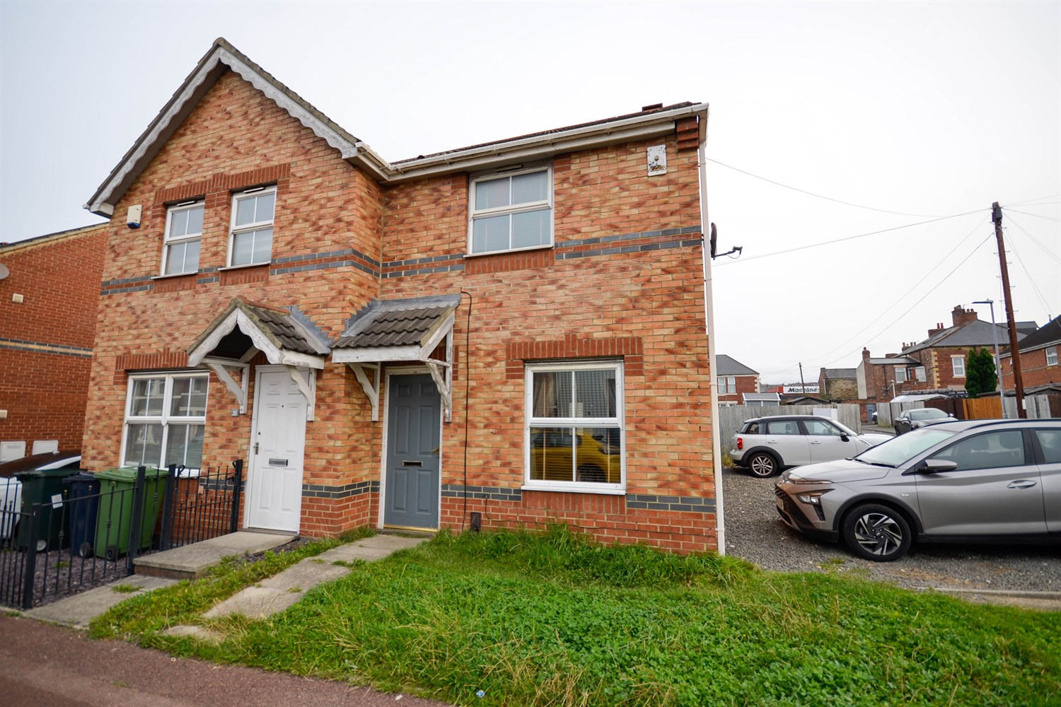 2 bed semi-detached house for sale in Victoria Road, Gateshead  - Property Image 1