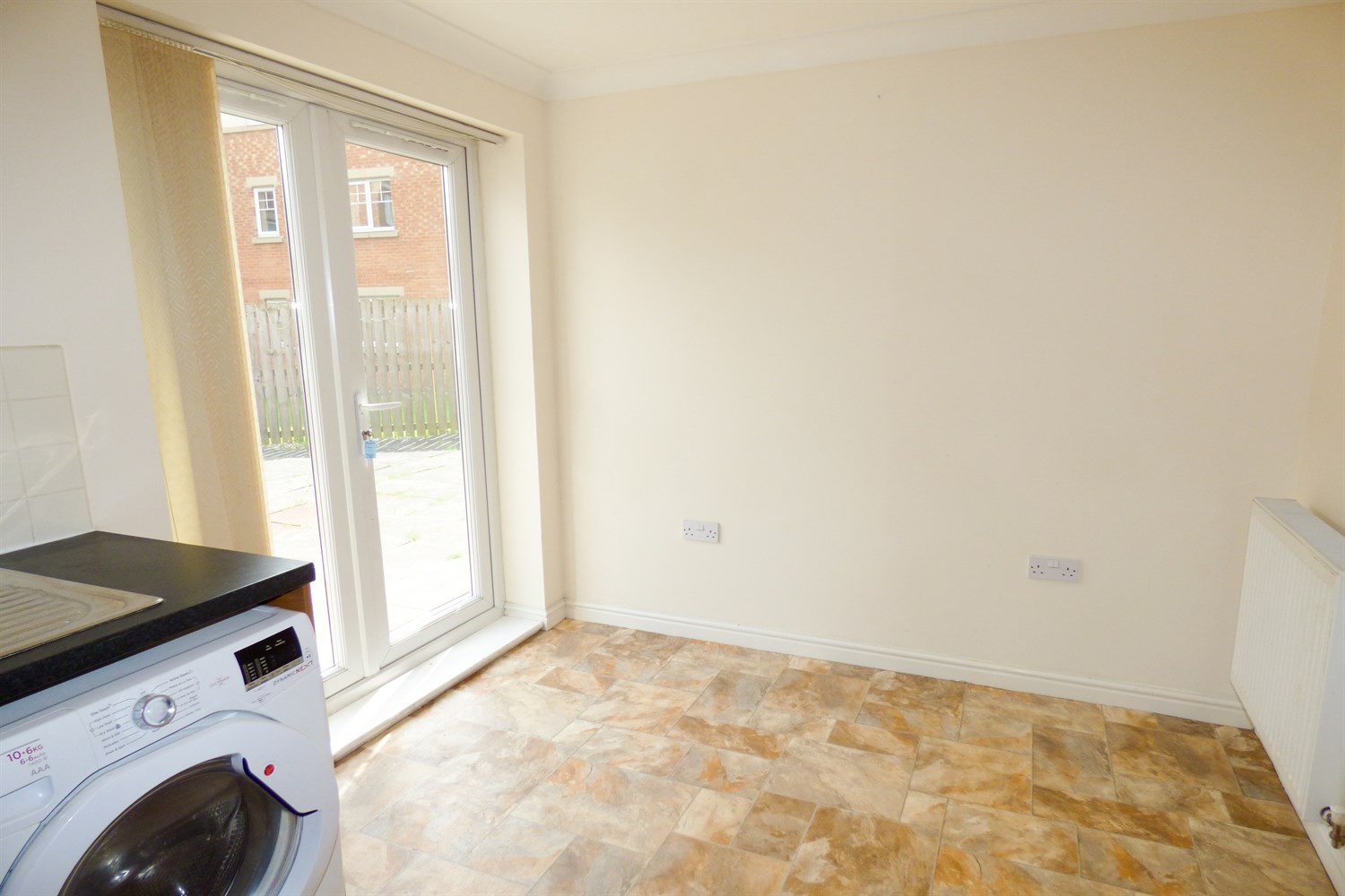 3 bed end of terraced town house for sale in Sanderson Villas, Gateshead  - Property Image 6