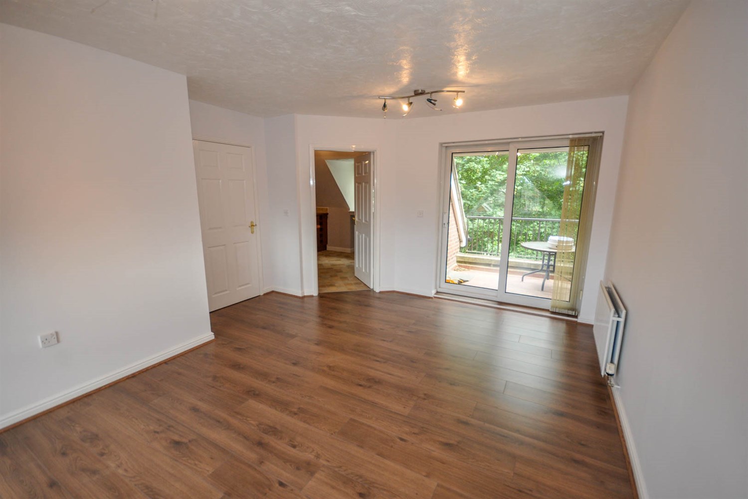 2 bed apartment for sale in Highbridge, Gosforth  - Property Image 3