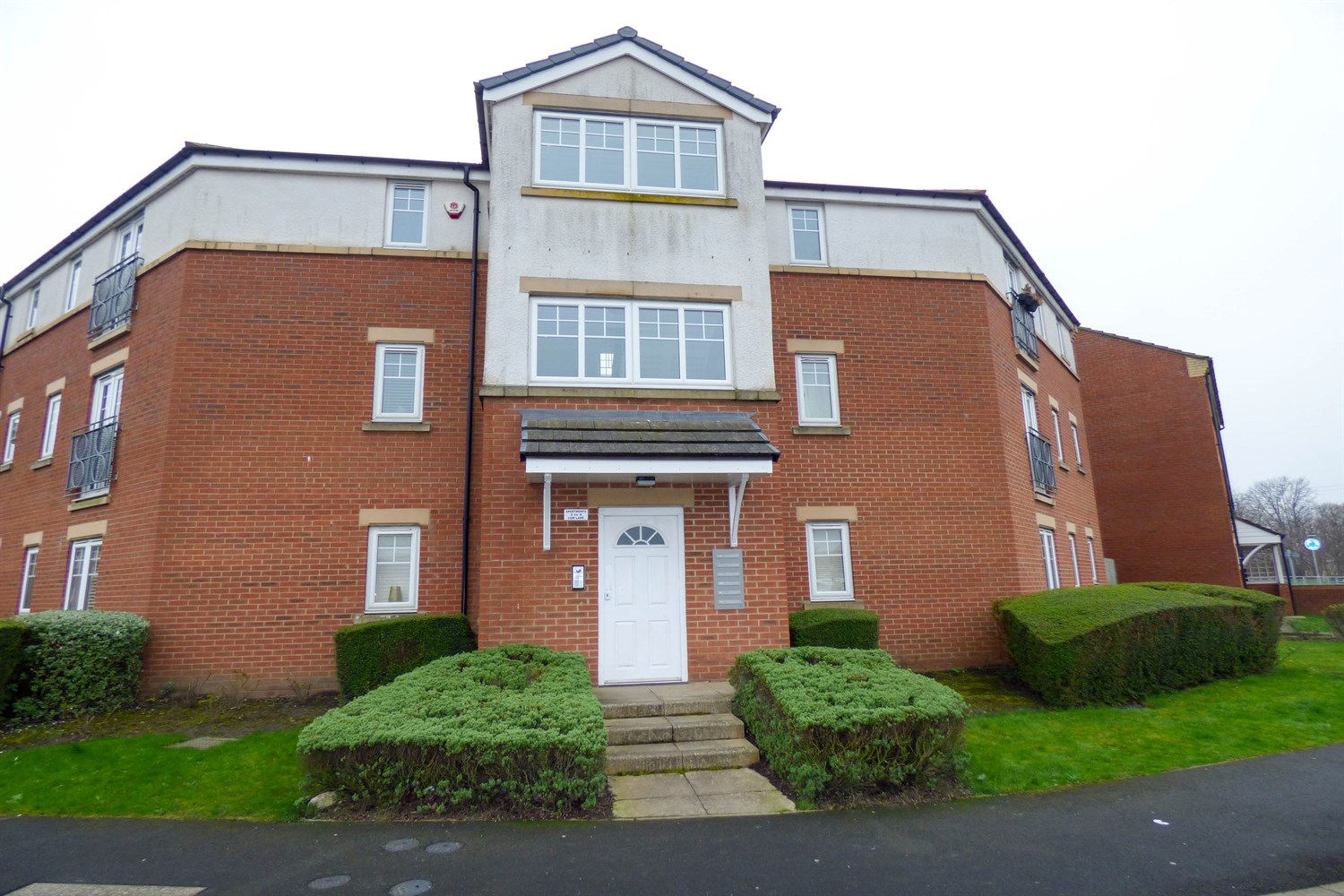 2 bed flat for sale in Low Lane, South Shields  - Property Image 1