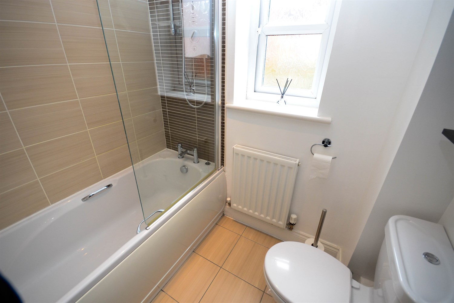 3 bed semi-detached house for sale in Bishops Park Road, Gateshead  - Property Image 15