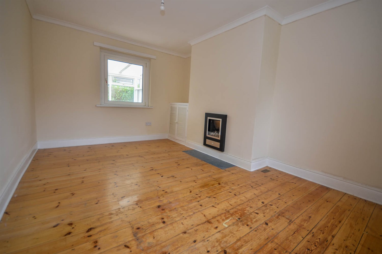 2 bed semi-detached house for sale in Hollywood Crescent, Gosforth  - Property Image 2