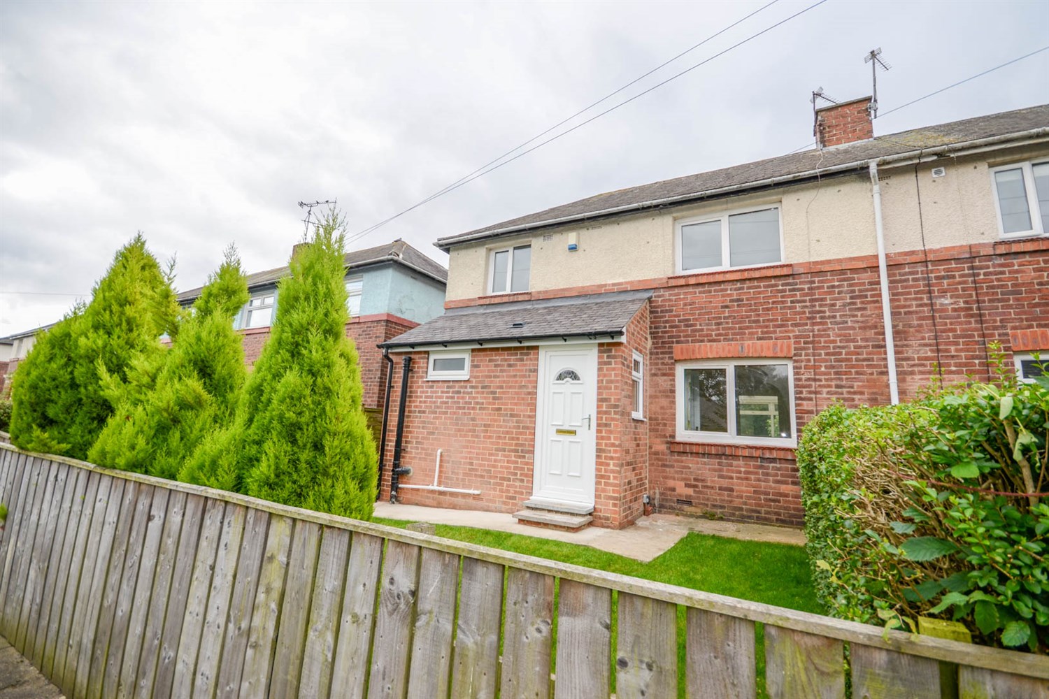 2 bed semi-detached house for sale in Hollywood Crescent, Gosforth  - Property Image 1