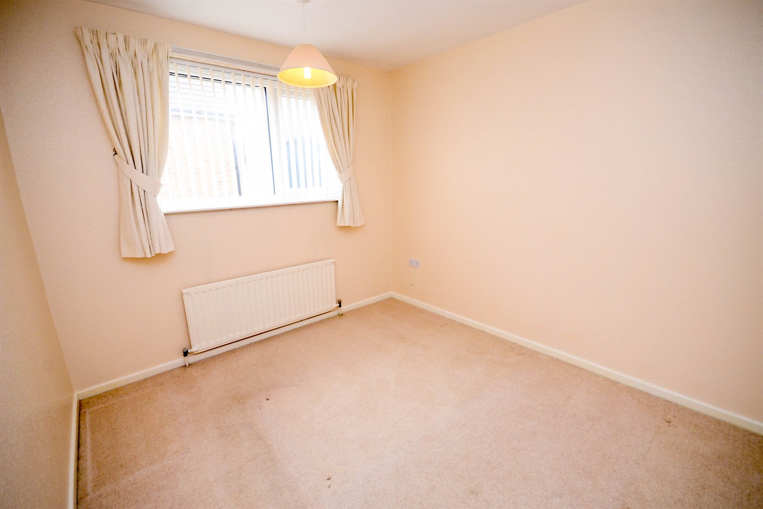 2 bed semi-detached bungalow for sale in Dene Court, Birtley  - Property Image 10