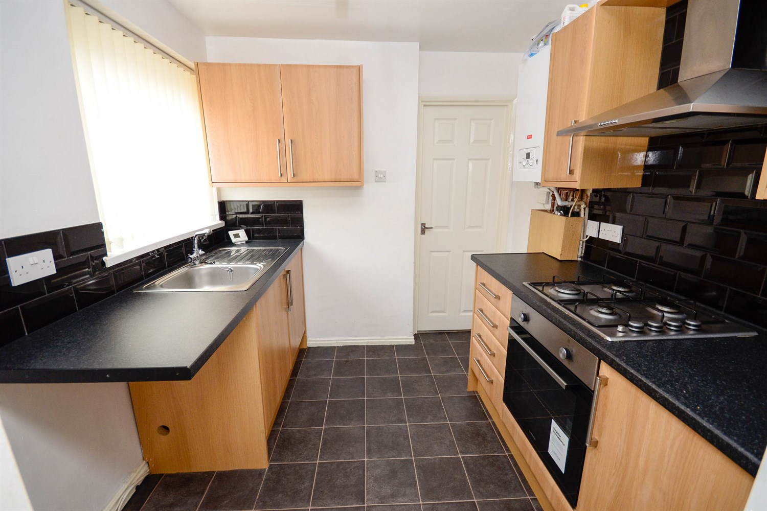 3 bed flat for sale in Axwell Terrace, Swalwell  - Property Image 3