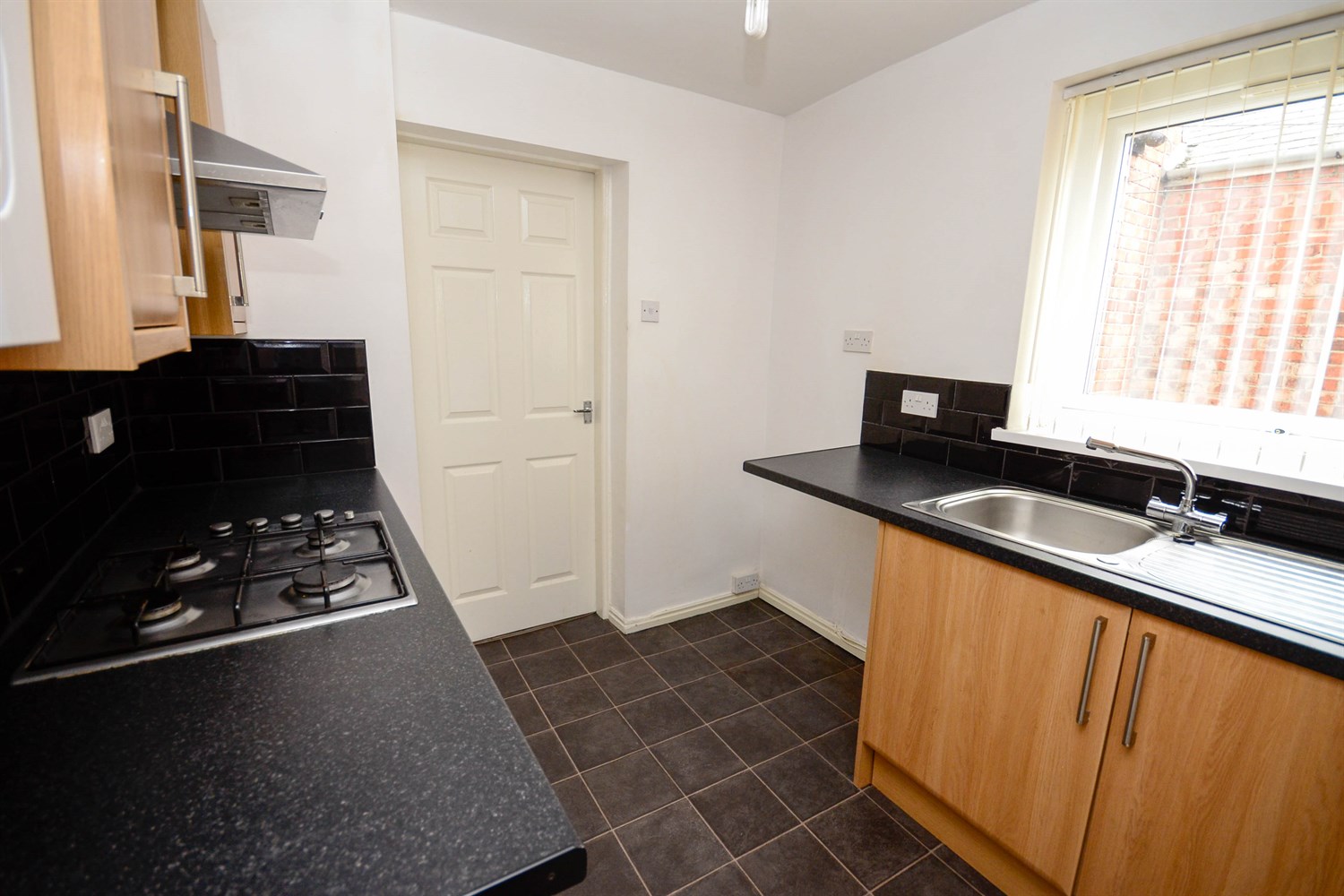 3 bed flat for sale in Axwell Terrace, Swalwell  - Property Image 4