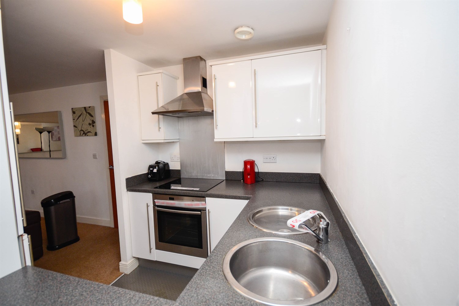 2 bed apartment for sale in Worsdell Drive, Gateshead  - Property Image 4