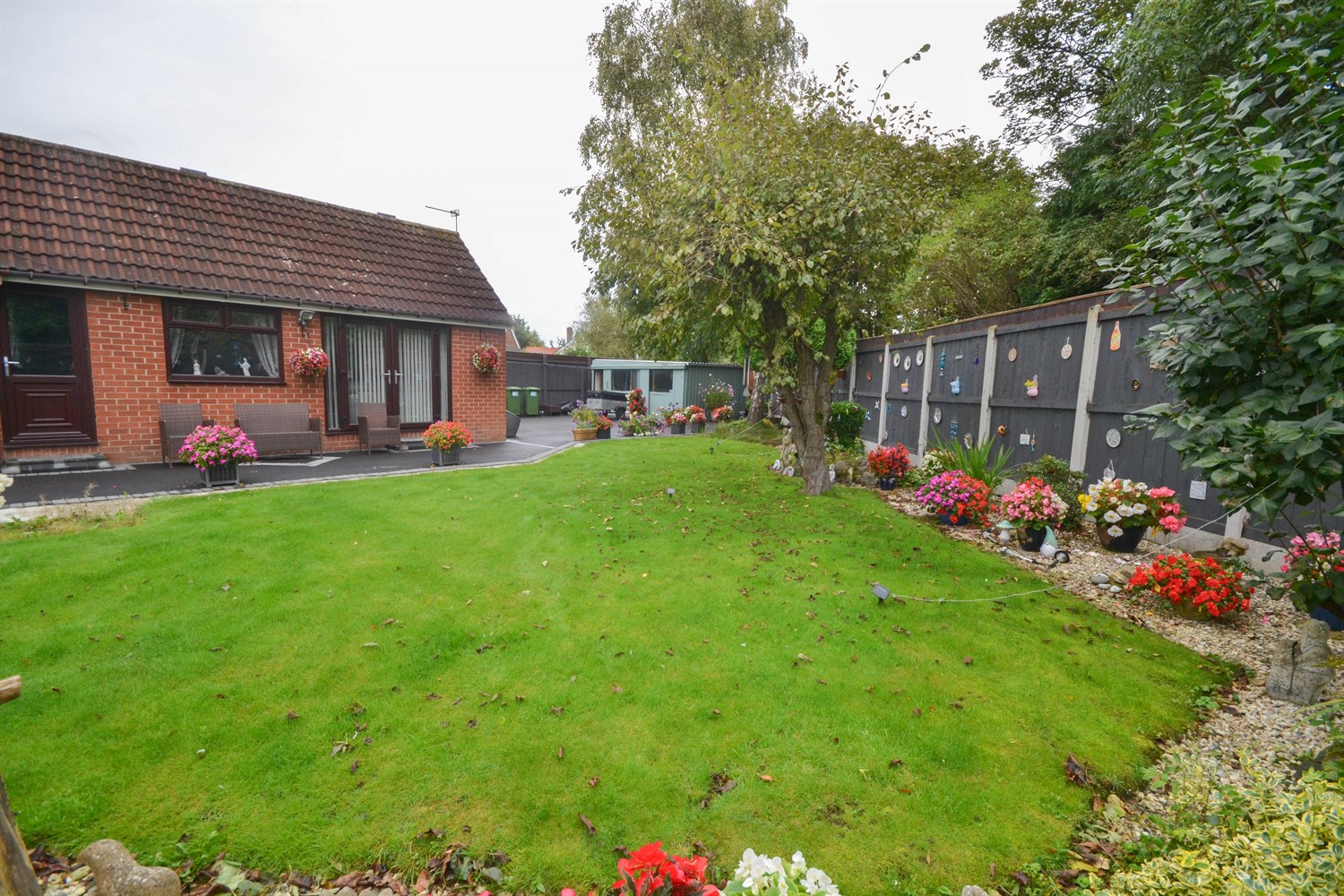 2 bed semi-detached bungalow for sale in East Drive, Sunderland  - Property Image 12