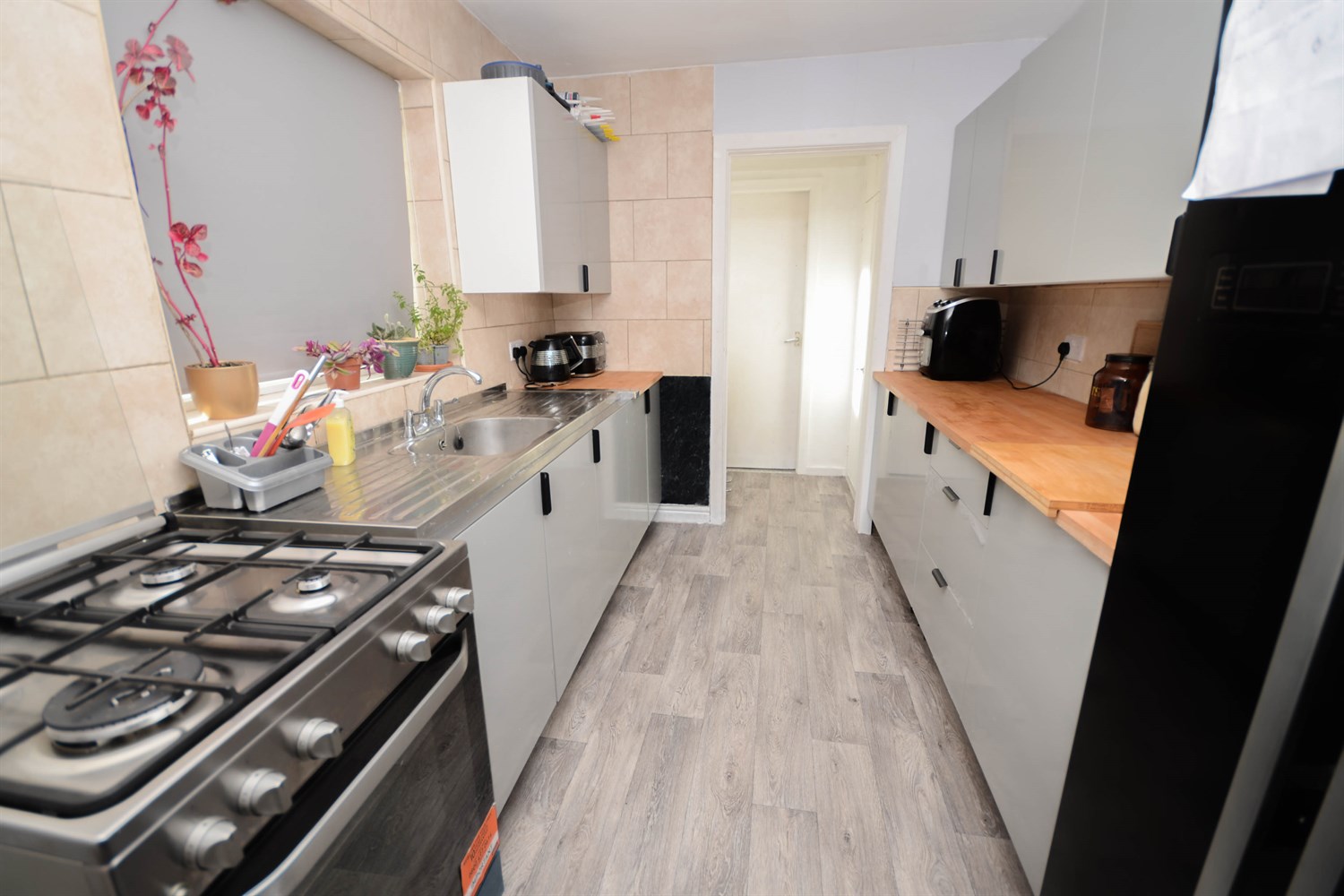 4 bed end of terrace house for sale in Salmon Street, South Shields  - Property Image 2