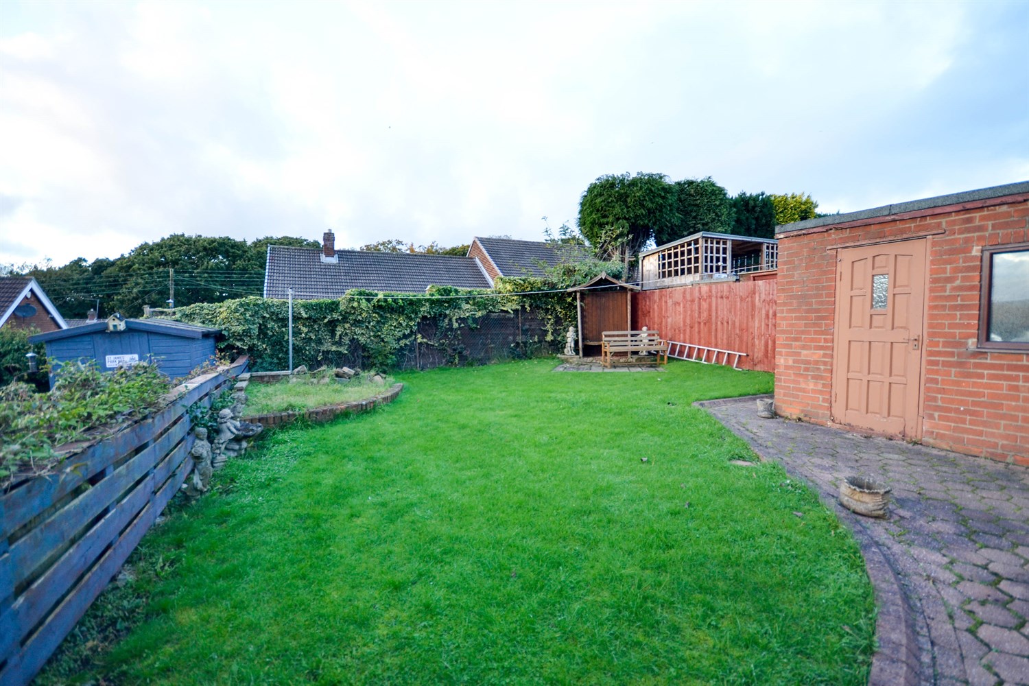 2 bed semi-detached bungalow for sale in Highfield, Birtley  - Property Image 3