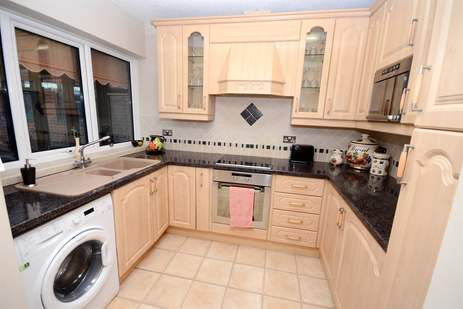2 bed semi-detached bungalow for sale in Highfield, Birtley  - Property Image 4