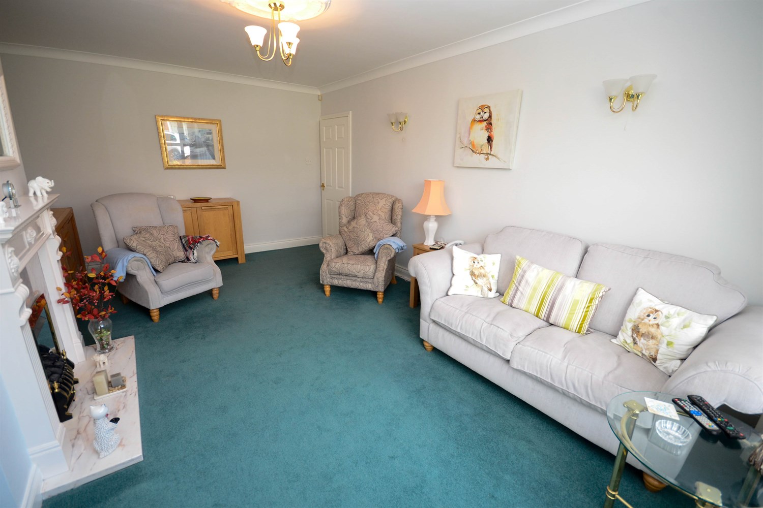 2 bed semi-detached bungalow for sale in Brentwood Gardens, Whickham  - Property Image 3