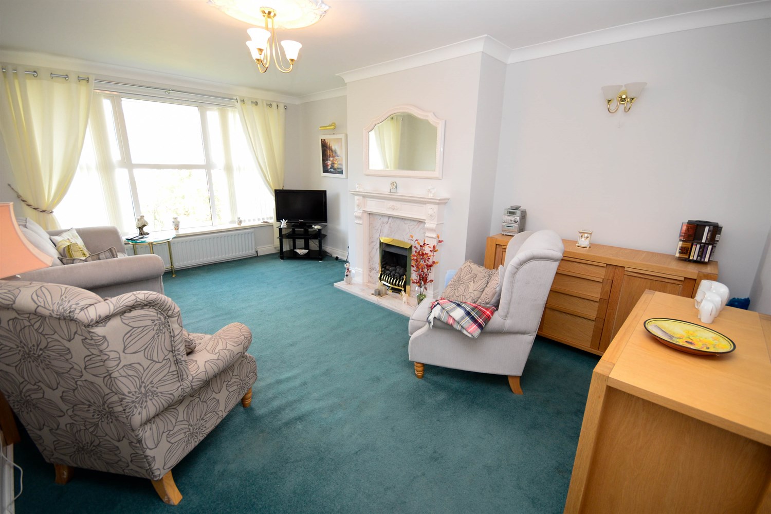 2 bed semi-detached bungalow for sale in Brentwood Gardens, Whickham  - Property Image 2