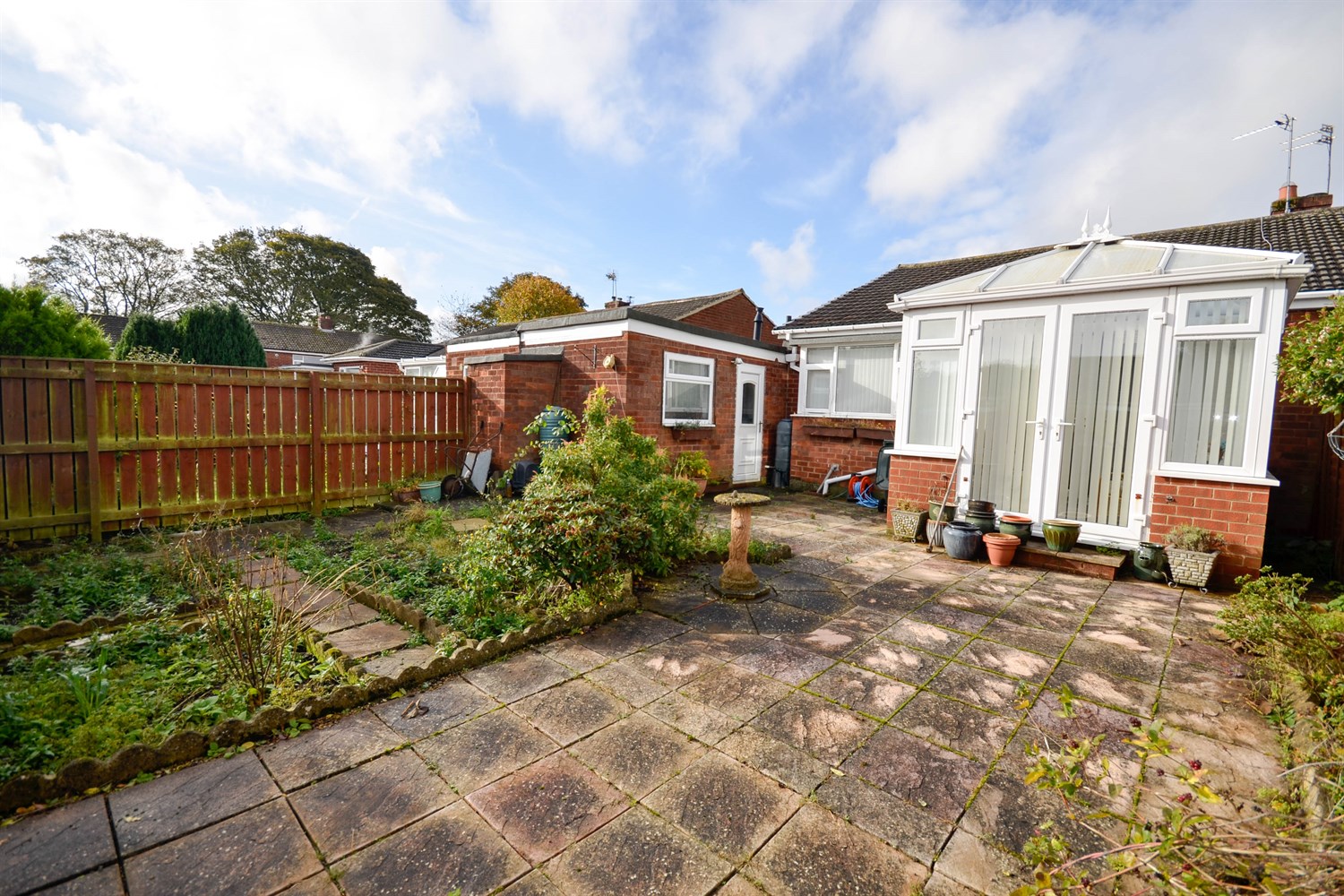 2 bed semi-detached bungalow for sale in Brentwood Gardens, Whickham  - Property Image 13