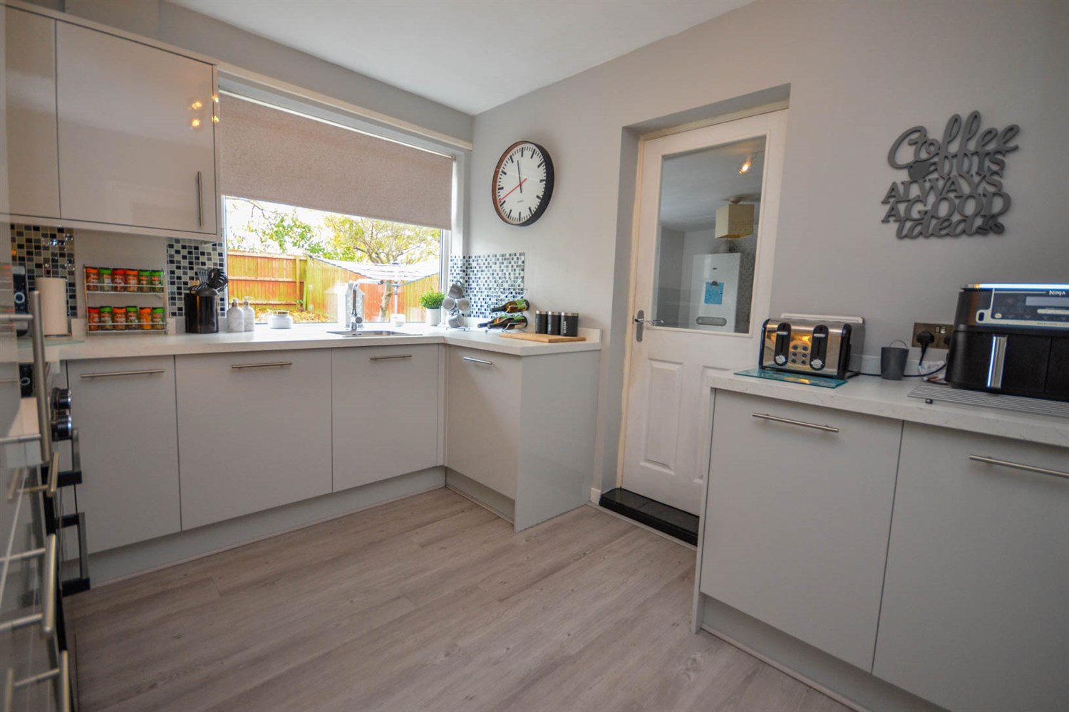 3 bed semi-detached house for sale in Cresswell Drive, Red House Farm  - Property Image 9