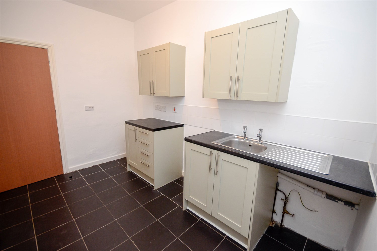 2 bed flat for sale in Whitehall Road, Gateshead  - Property Image 9