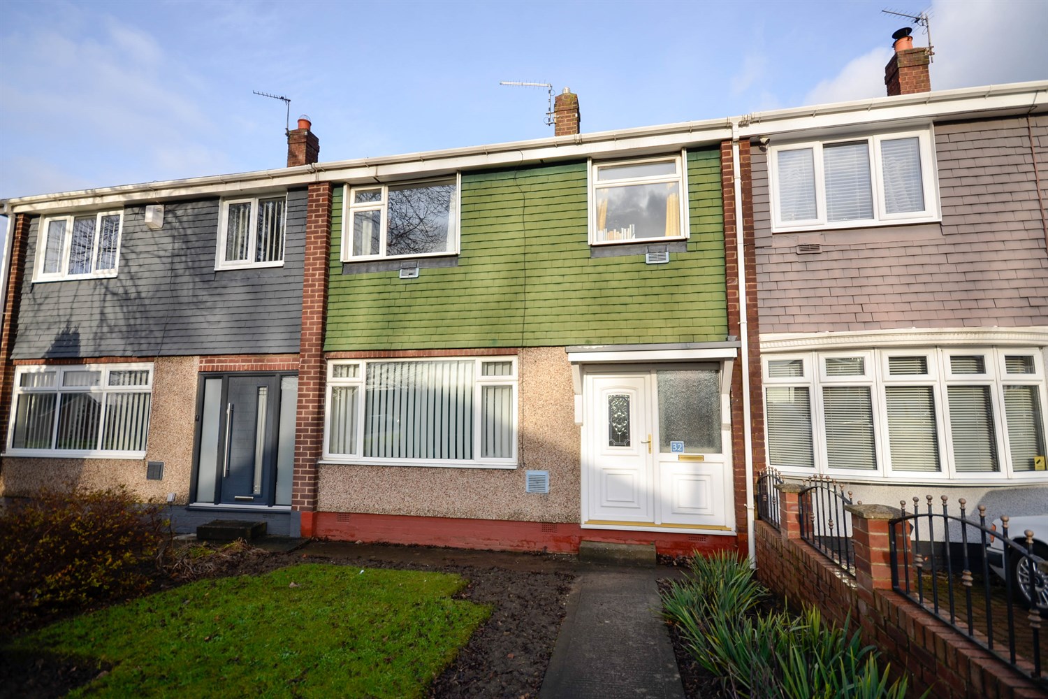3 bed house for sale in Rokeby View, Low Fell  - Property Image 1
