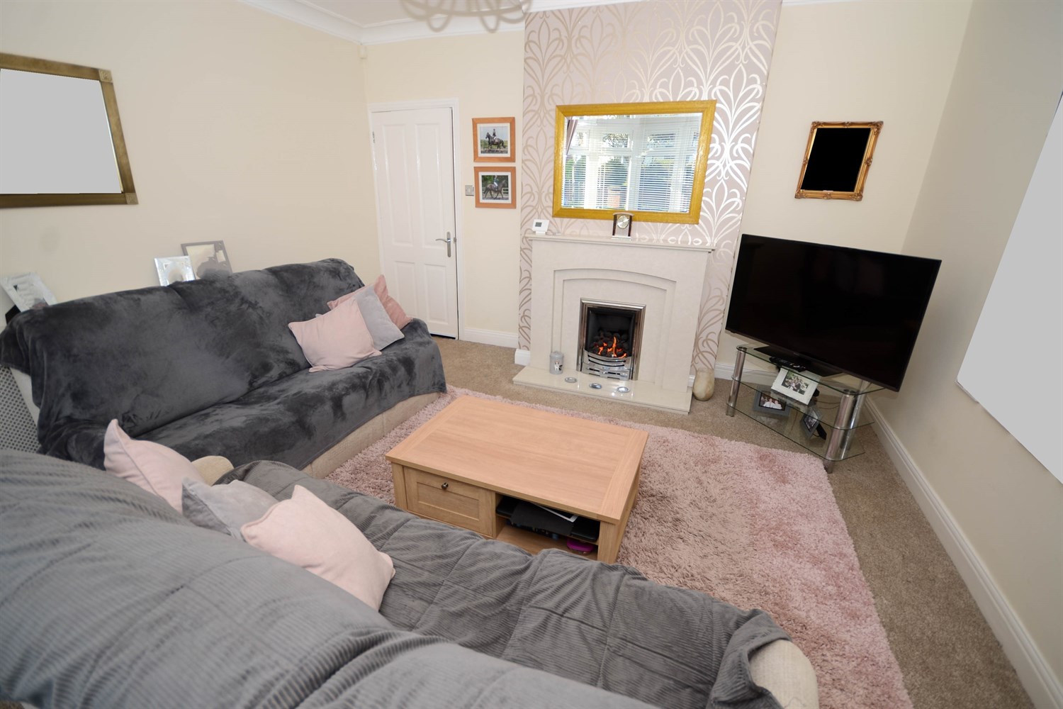 3 bed semi-detached bungalow for sale in Central Avenue, South Shields  - Property Image 3