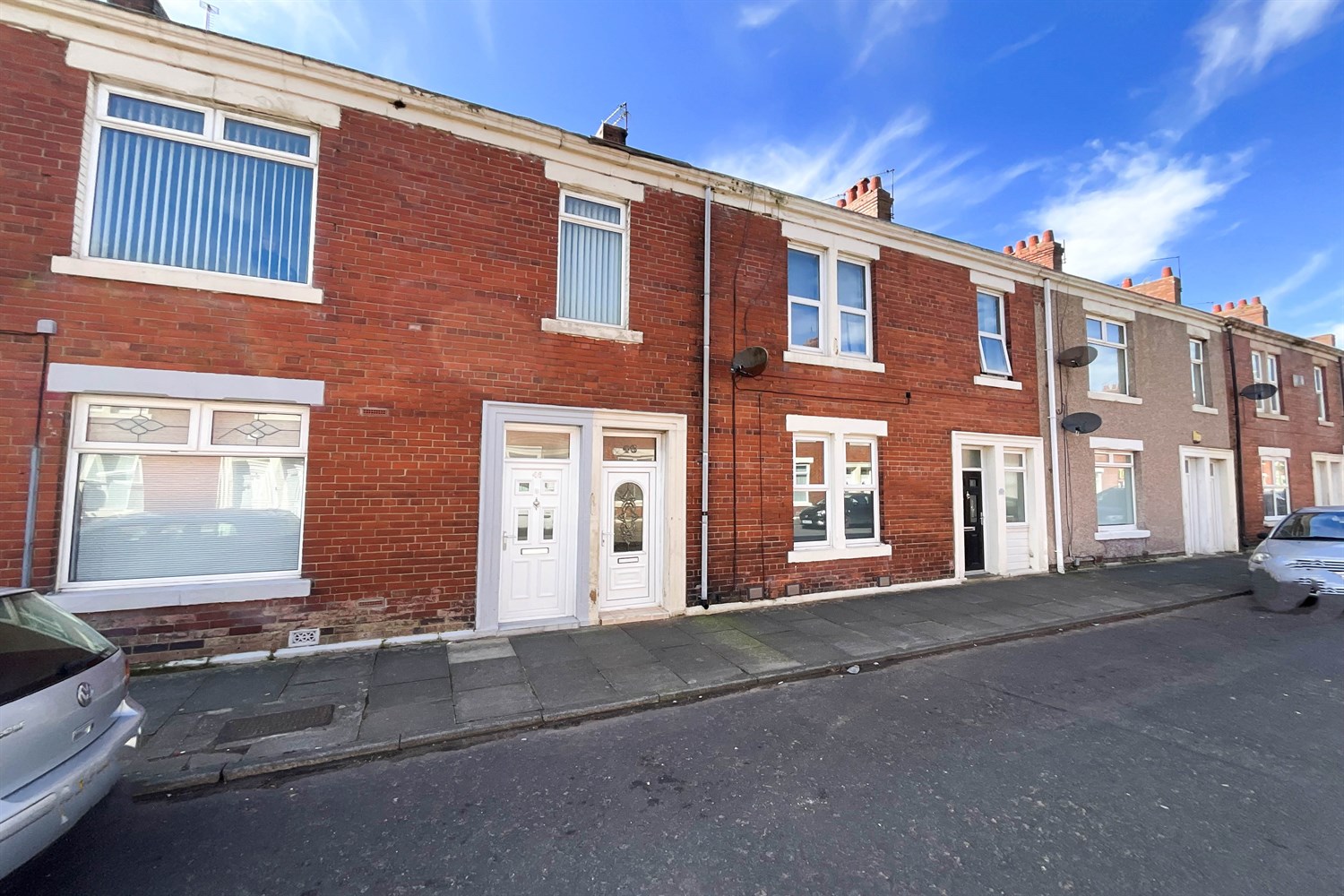 2 bed flat for sale in Northbourne Road, Jarrow - Property Image 1
