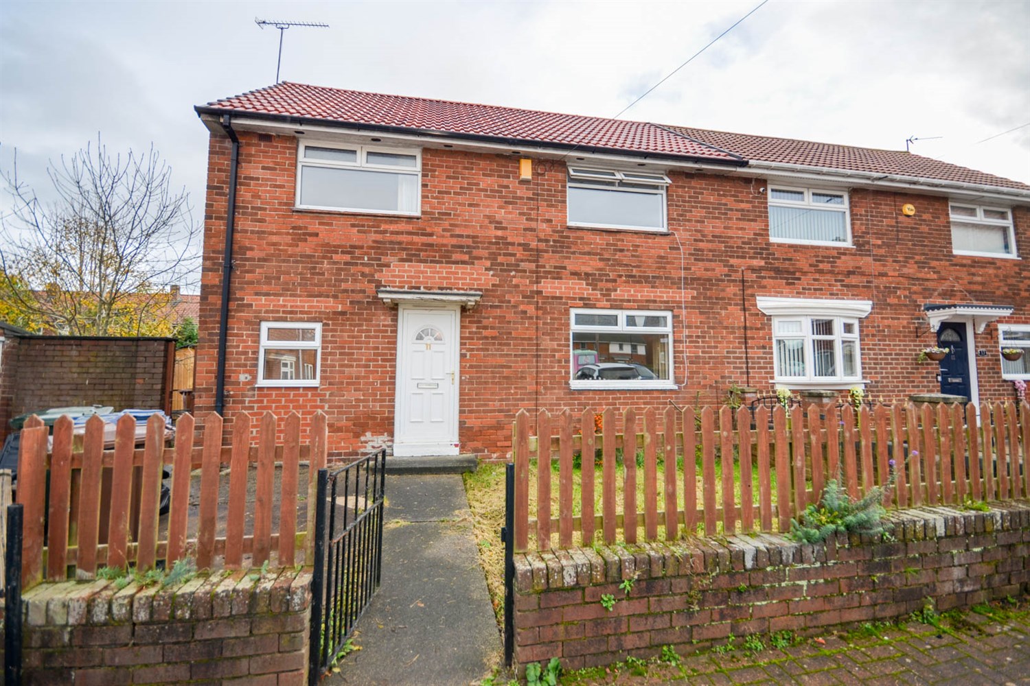 3 bed semi-detached house for sale in Carsdale Road, Newcastle Upon Tyne - Property Image 1