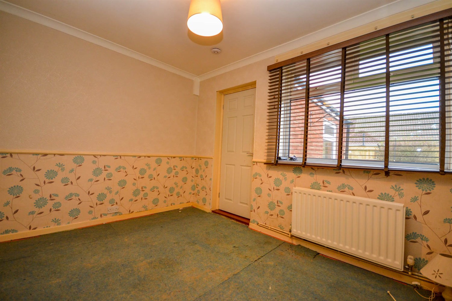2 bed semi-detached bungalow for sale in Acomb Crescent, Red House Farm  - Property Image 8