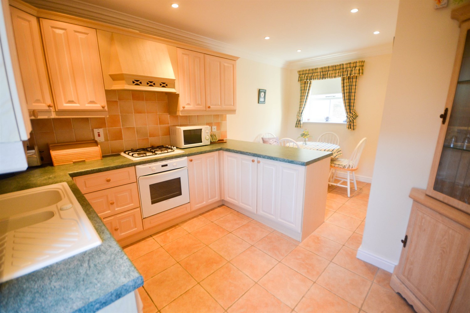 2 bed semi-detached house for sale in Victoria Terrace, East Boldon  - Property Image 5