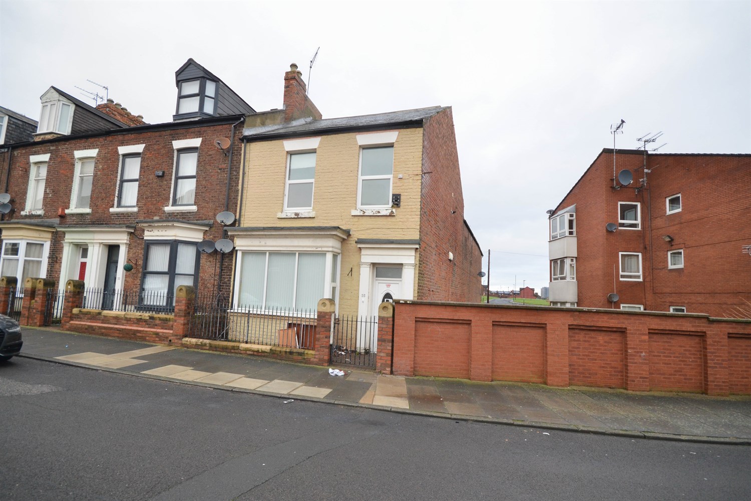 3 bed apartment for sale in Hendon, Sunderland  - Property Image 9