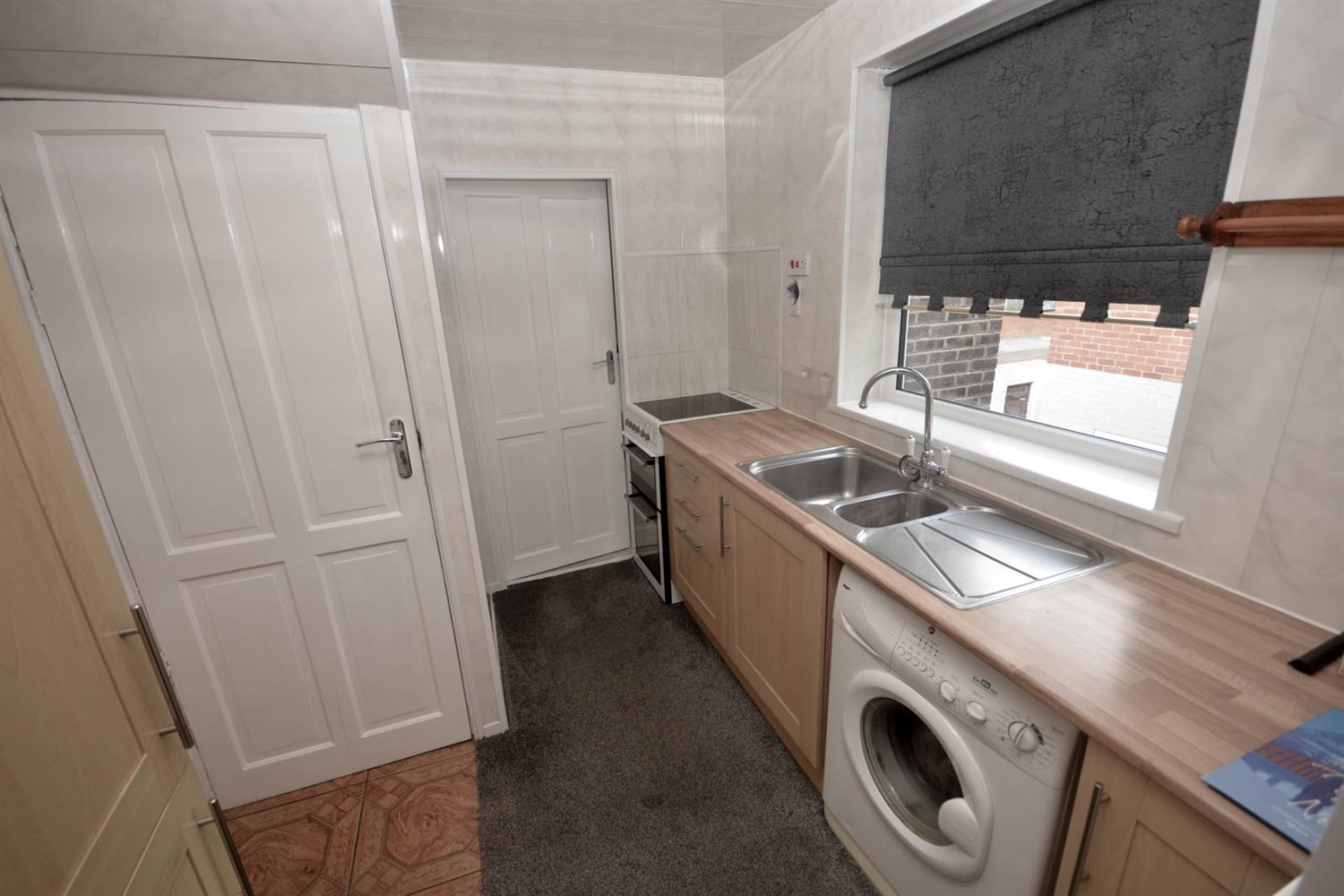 3 bed flat for sale in Roseberry Terrace, Boldon Colliery  - Property Image 2