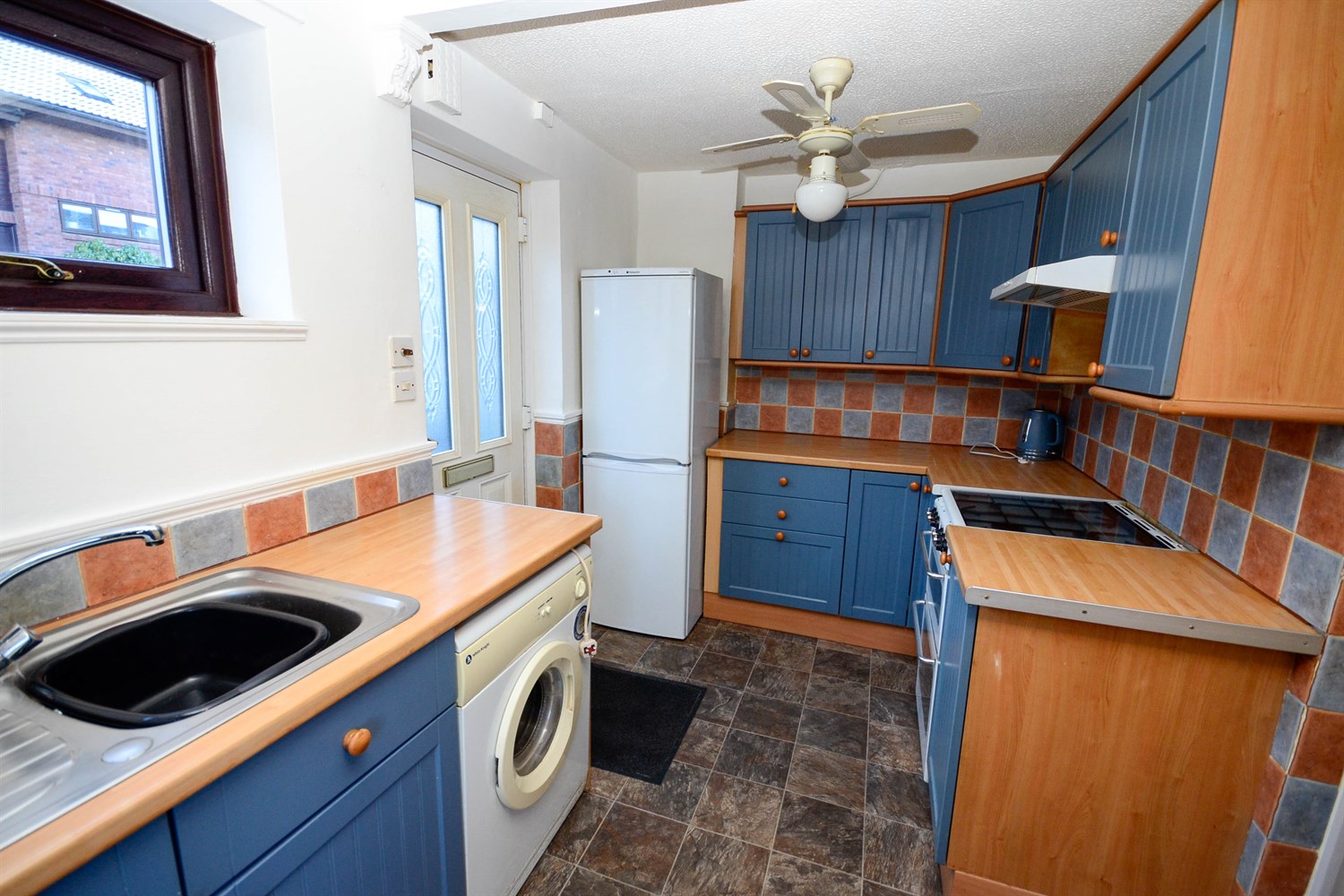 3 bed end of terrace house for sale in St. James Court, Gateshead  - Property Image 6