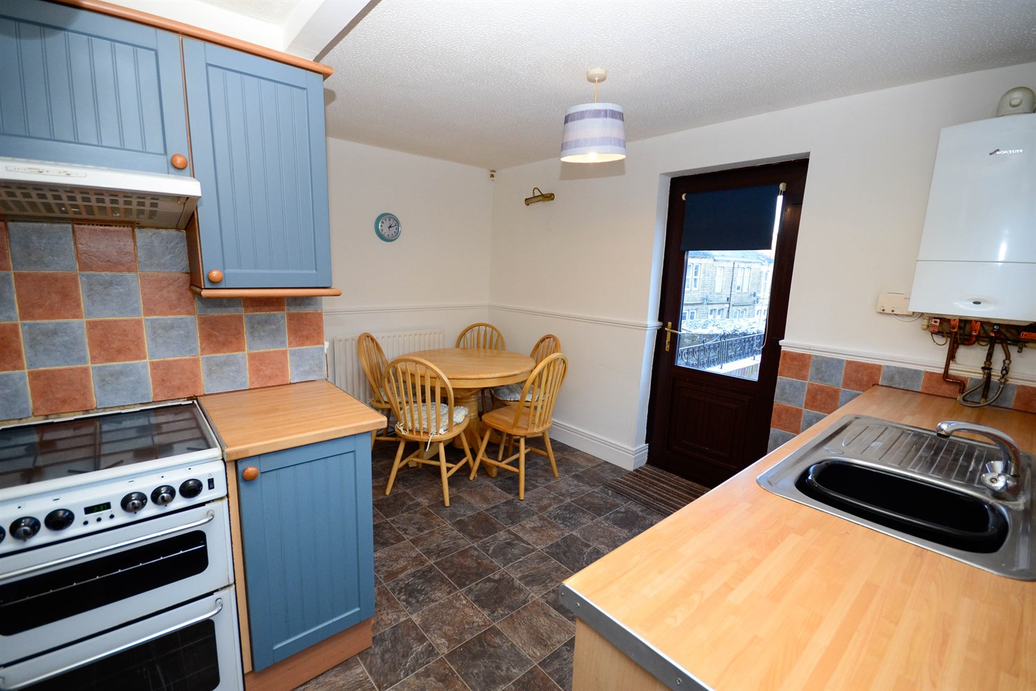 3 bed end of terrace house for sale in St. James Court, Gateshead  - Property Image 7