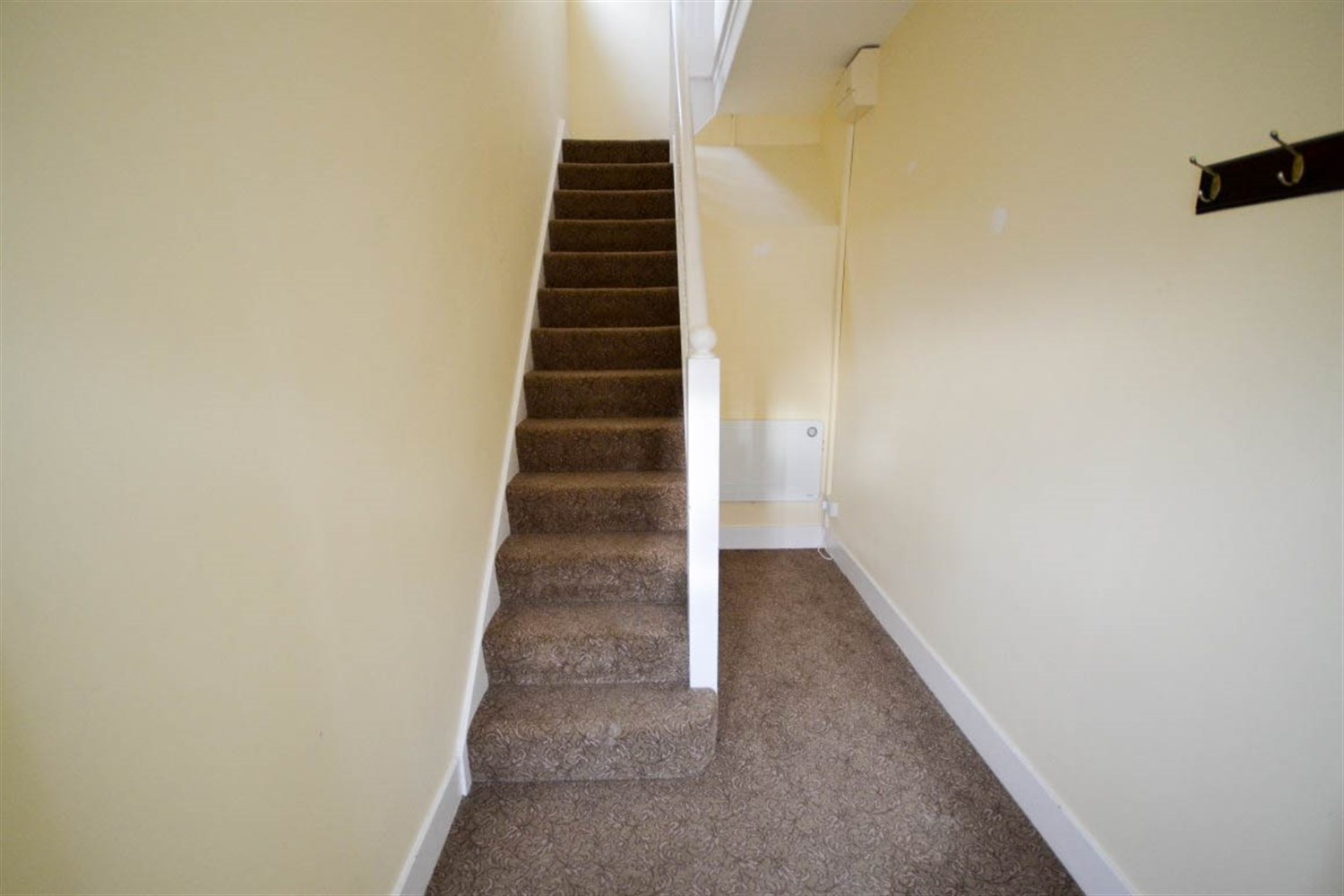 2 bed flat for sale in Station Road, Fulwell  - Property Image 5