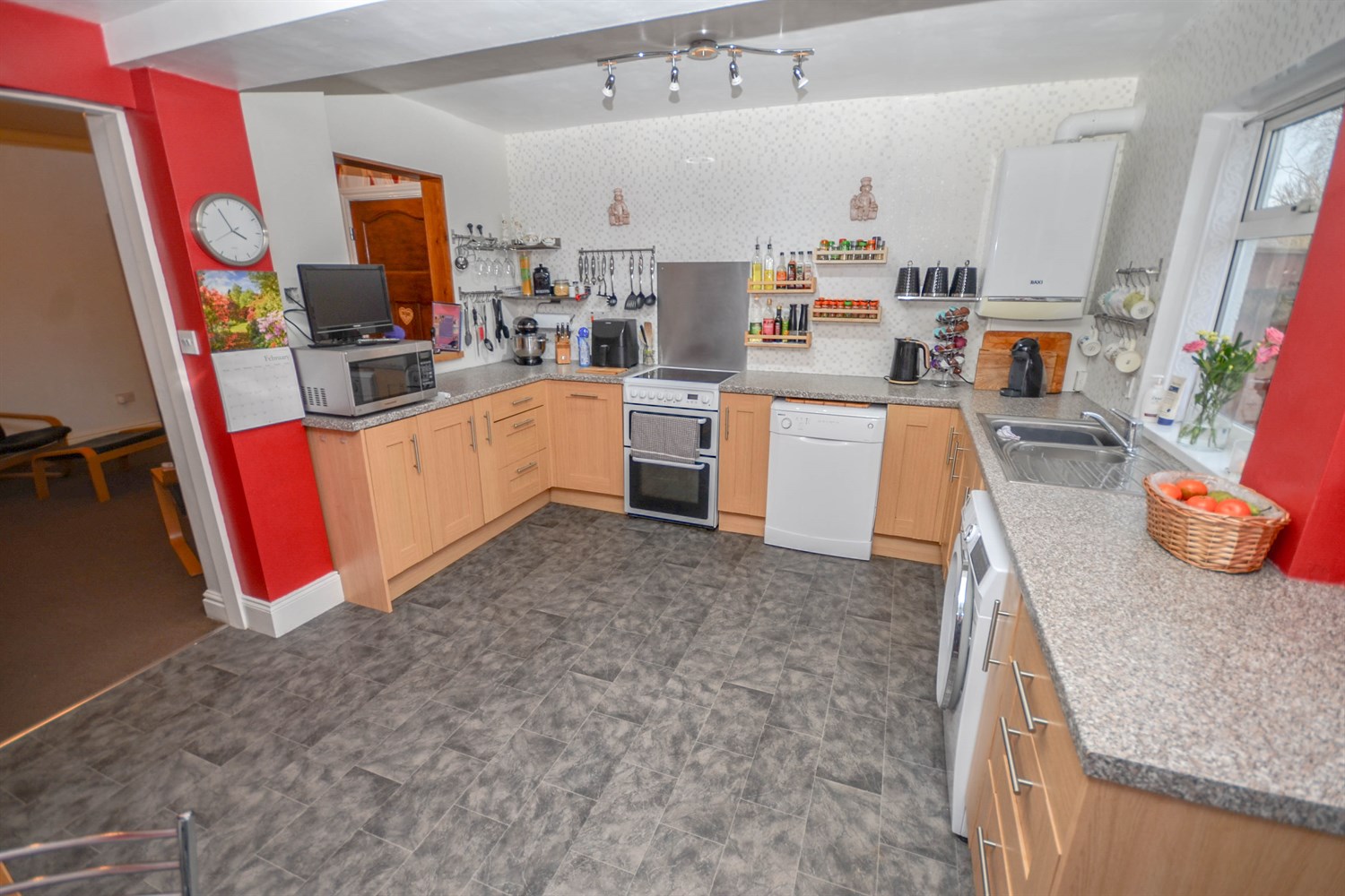 3 bed semi-detached bungalow for sale in Summerhill Road, South Shields  - Property Image 5
