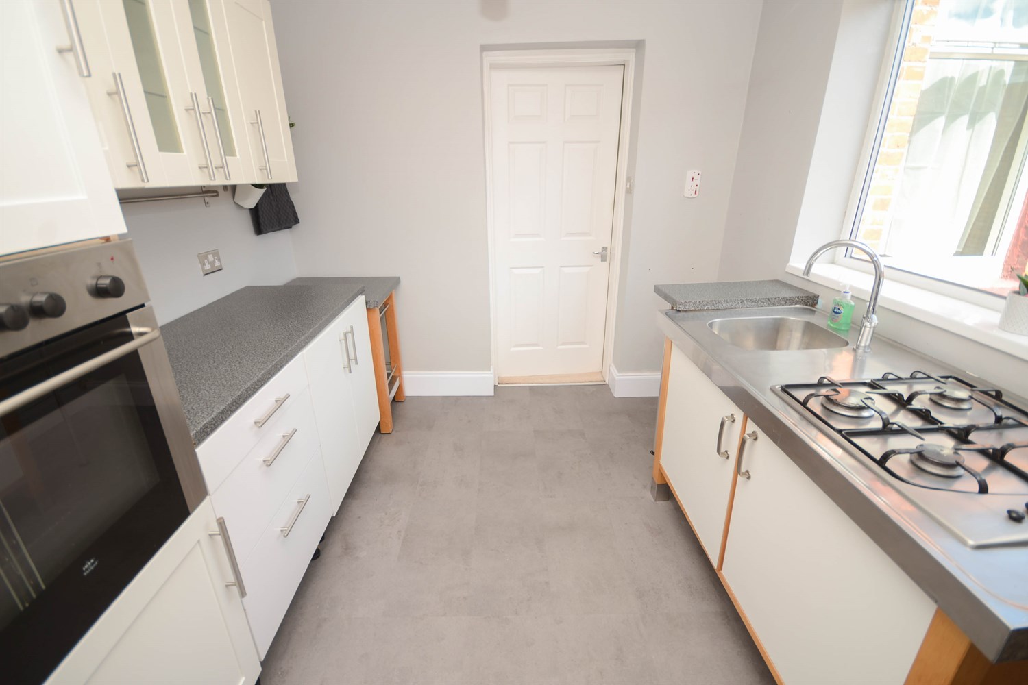 2 bed flat to rent in Richmond Road, South Shields  - Property Image 6