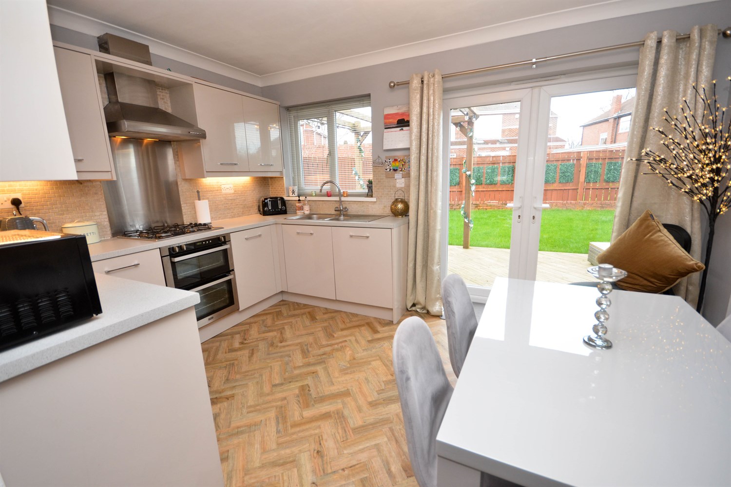 4 bed semi-detached house for sale in Duchess Crescent East, Jarrow  - Property Image 6
