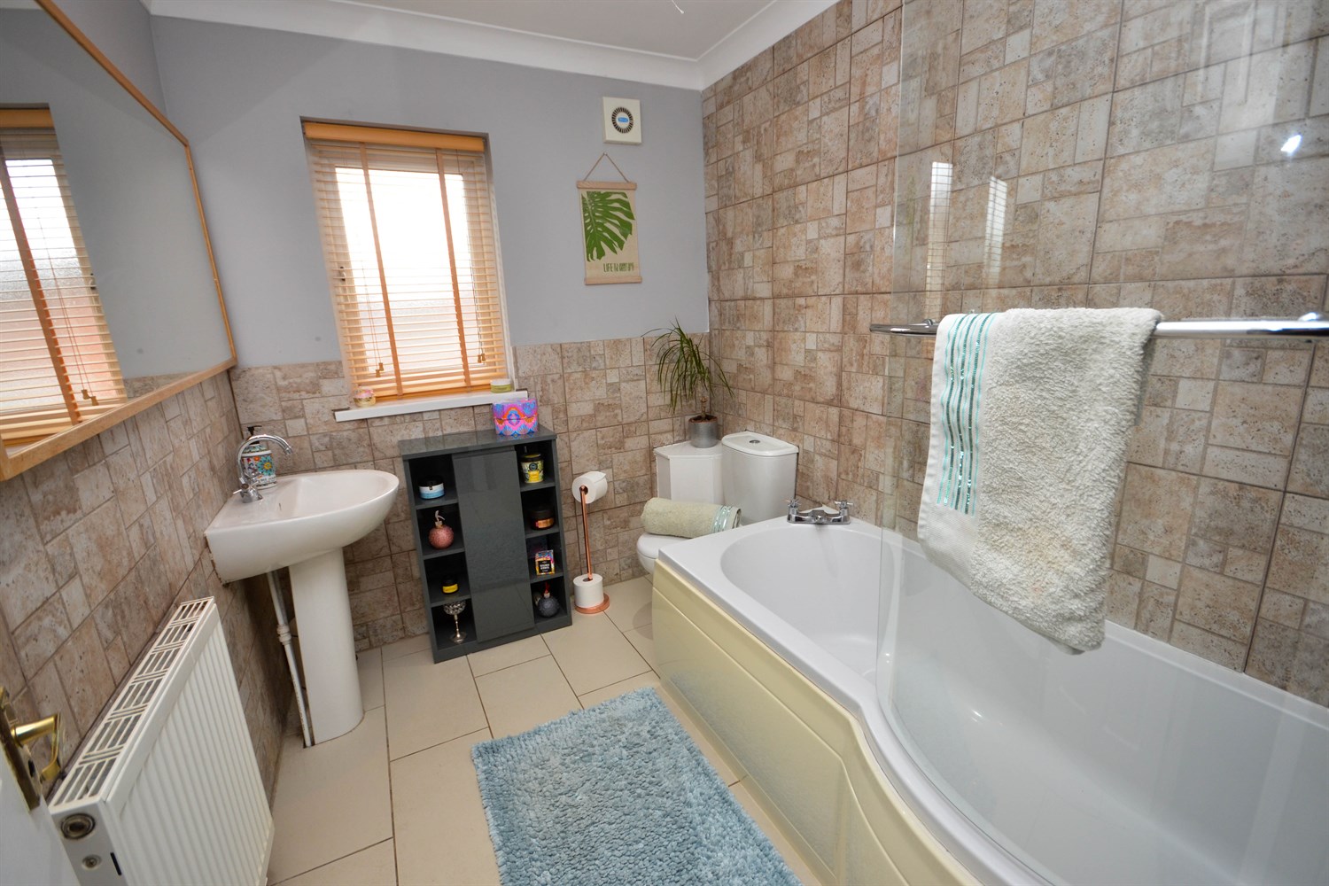 4 bed semi-detached house for sale in Duchess Crescent East, Jarrow  - Property Image 11