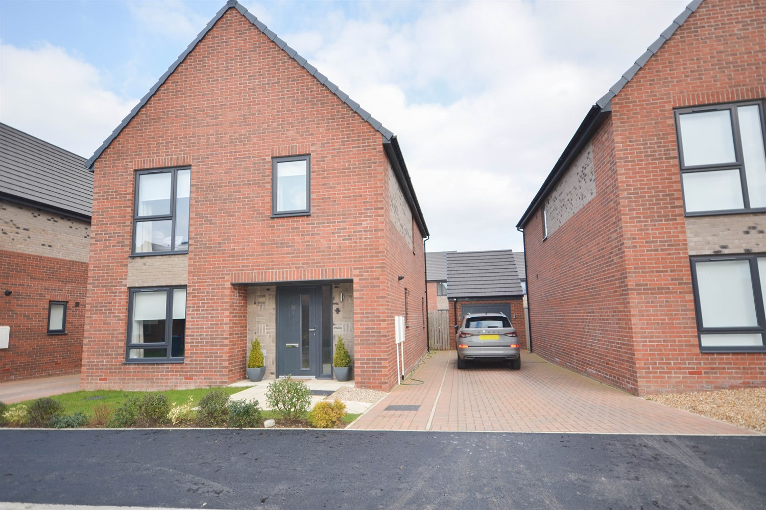 4 bed detached house for sale in Nightingale Avenue, Hebburn  - Property Image 3