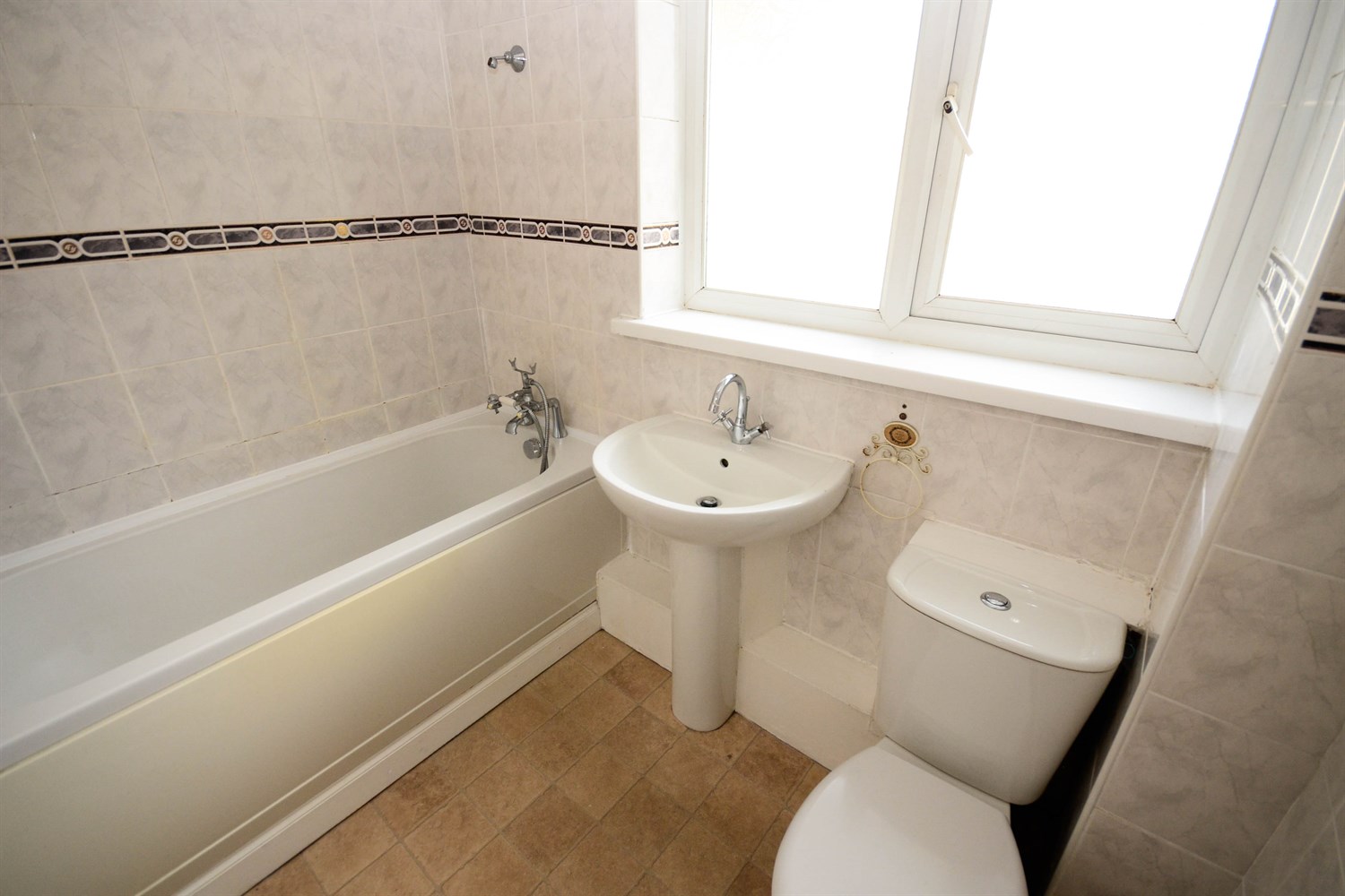 3 bed house for sale in The Oval, Ouston  - Property Image 8