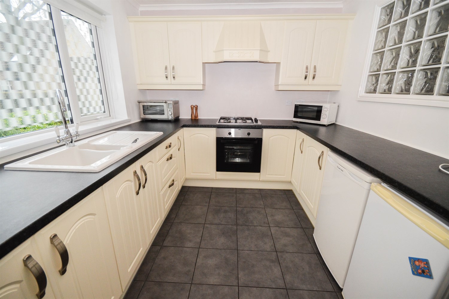 2 bed house for sale in Douglas Close, South Shields  - Property Image 9